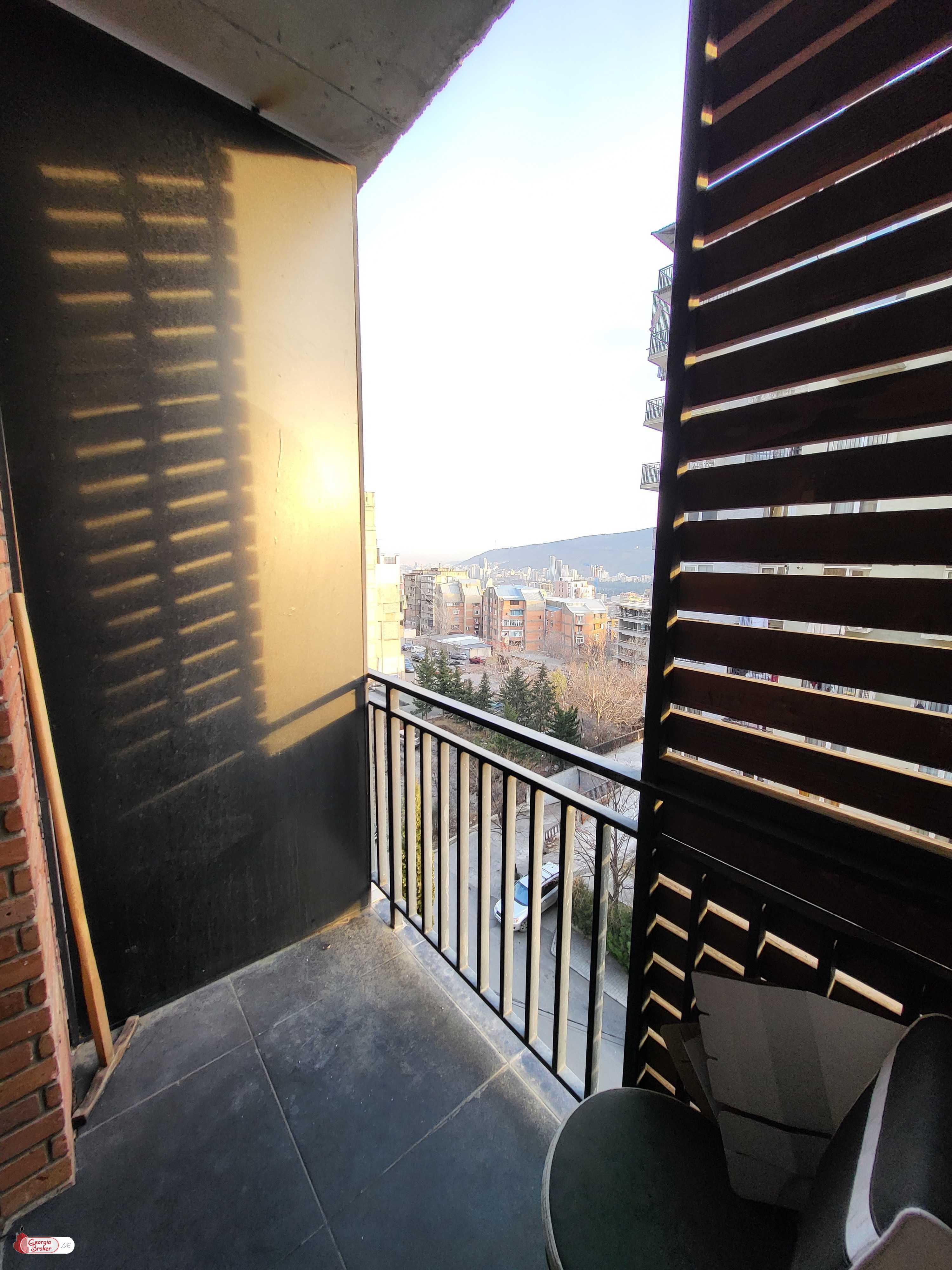 იყიდება ახალი გარემონტებული 2 ოთახიანი ბინა