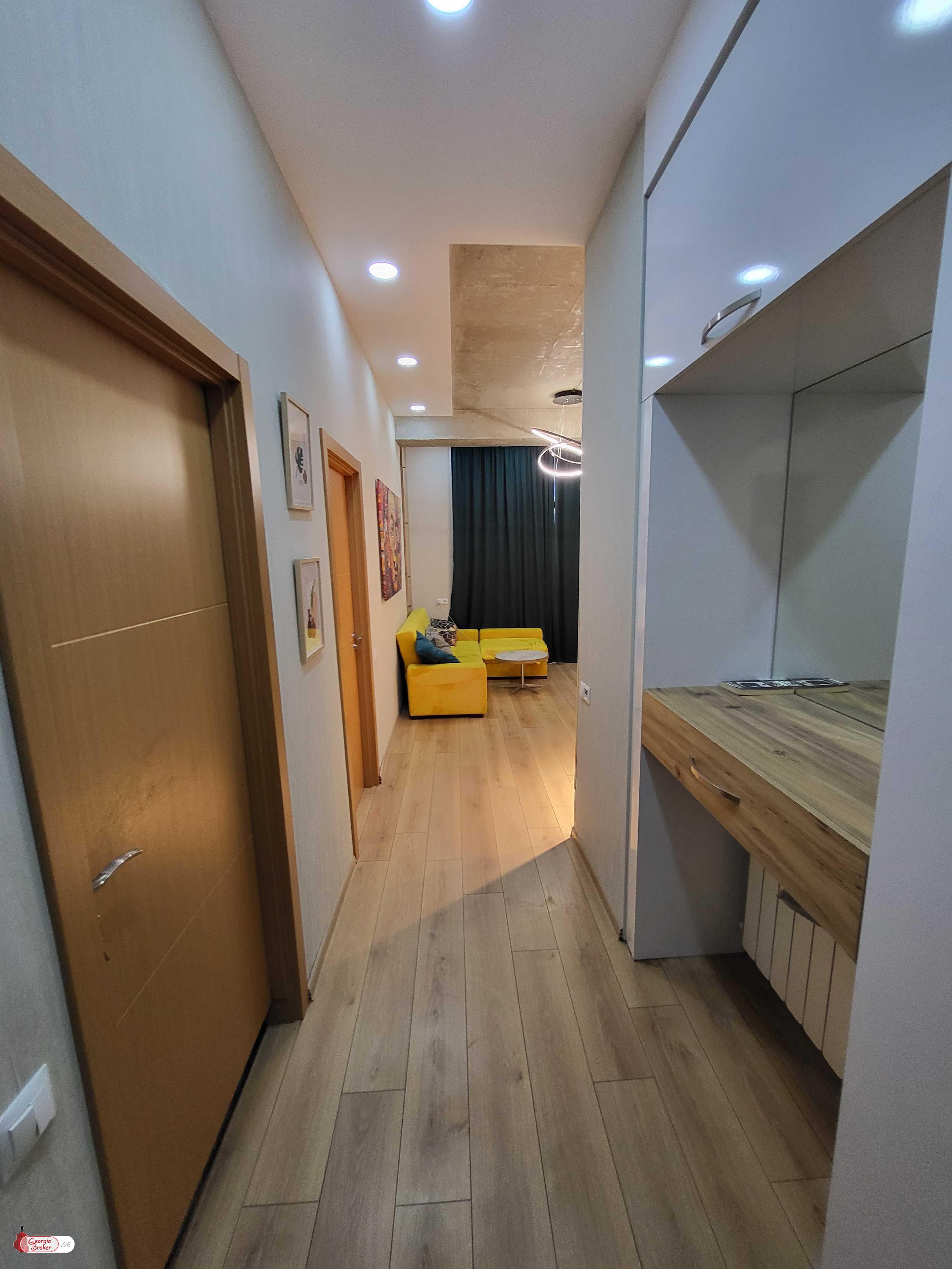 იყიდება ახალი გარემონტებული 2 ოთახიანი ბინა