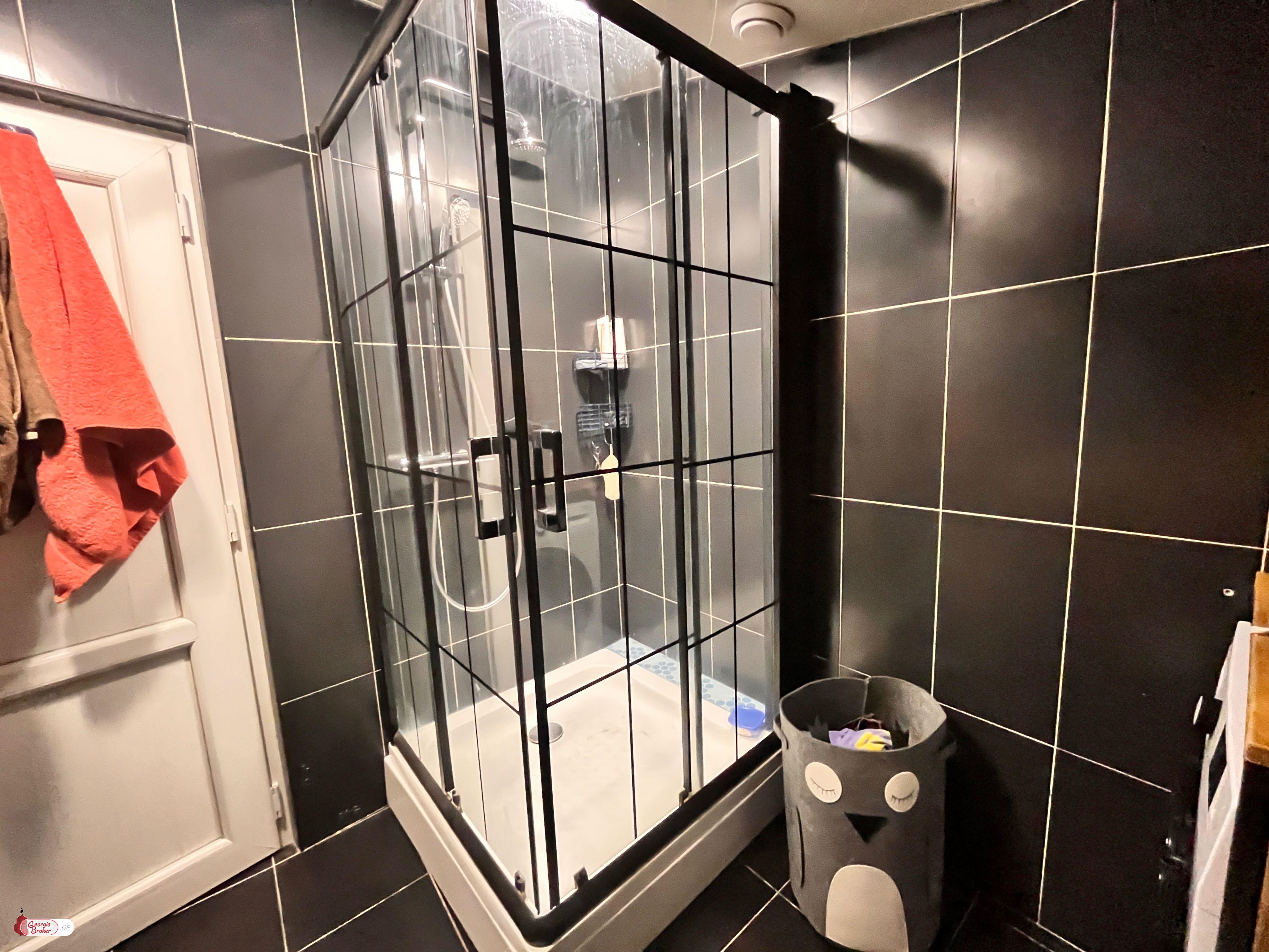 old repaired 3-room apartment for sale