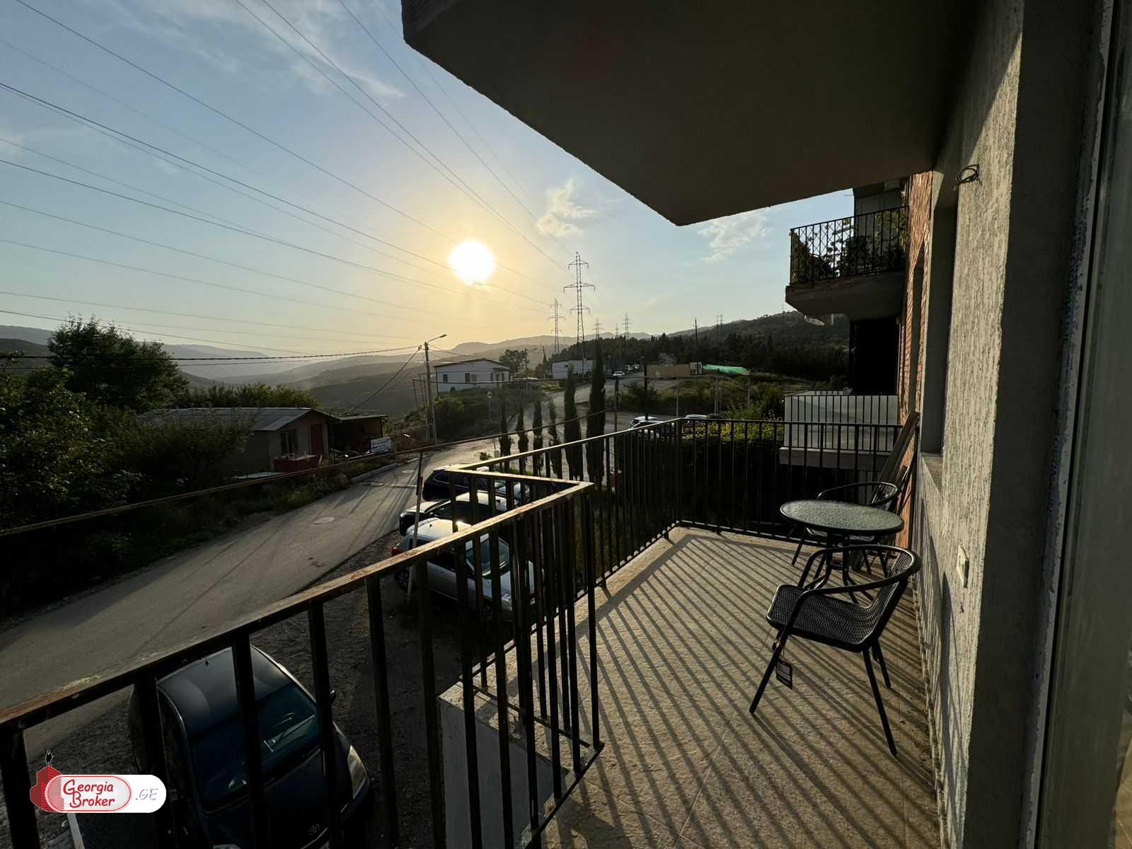 продается квартира с новым ремонтом 2-комнаты