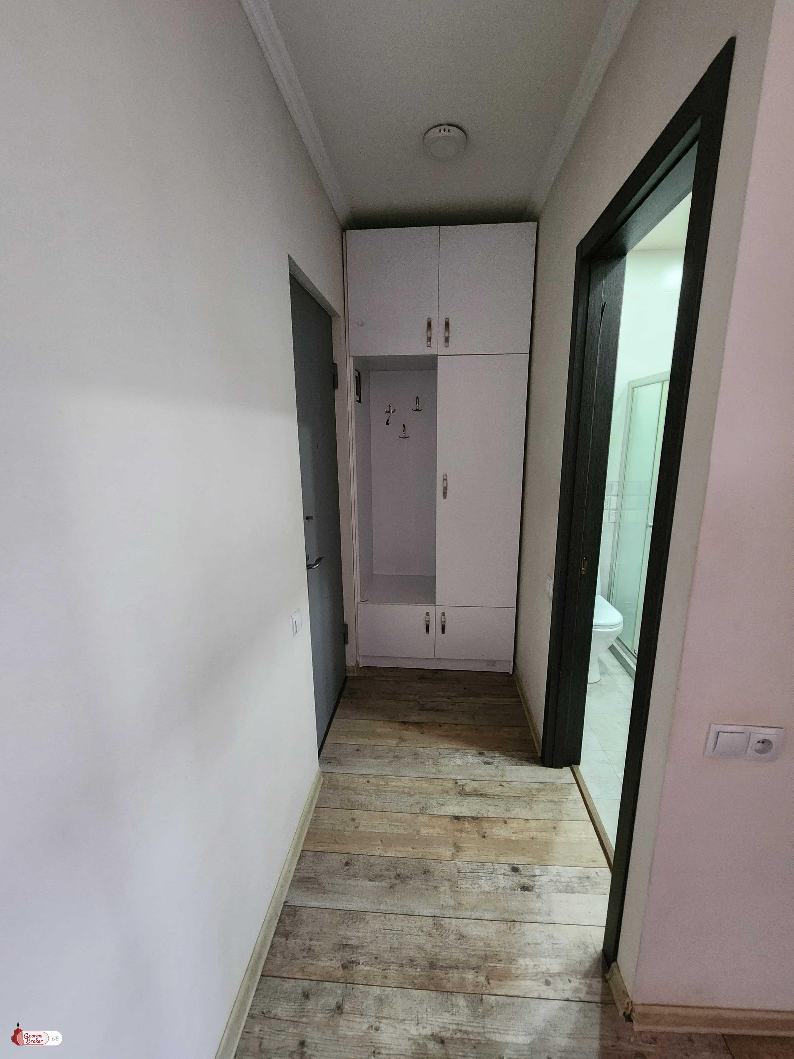 продается квартира с новым ремонтом 2-комнаты