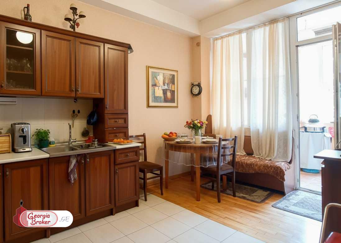 продается квартира с новым ремонтом 5-комнат