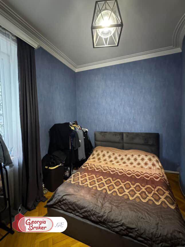 продается квартира с новым ремонтом 5-комнат