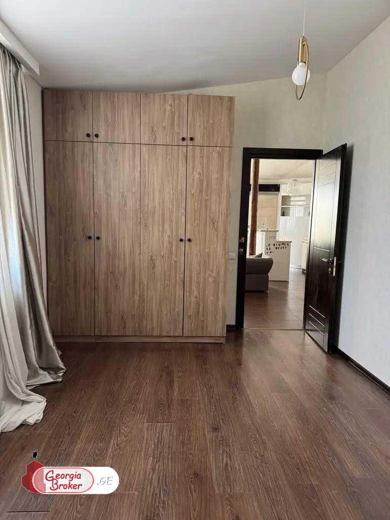 nearly repaired 5-room apartment for sale