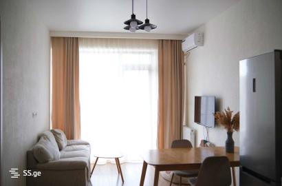 იყიდება ახალი გარემონტებული 2 ოთახიანი ბინა