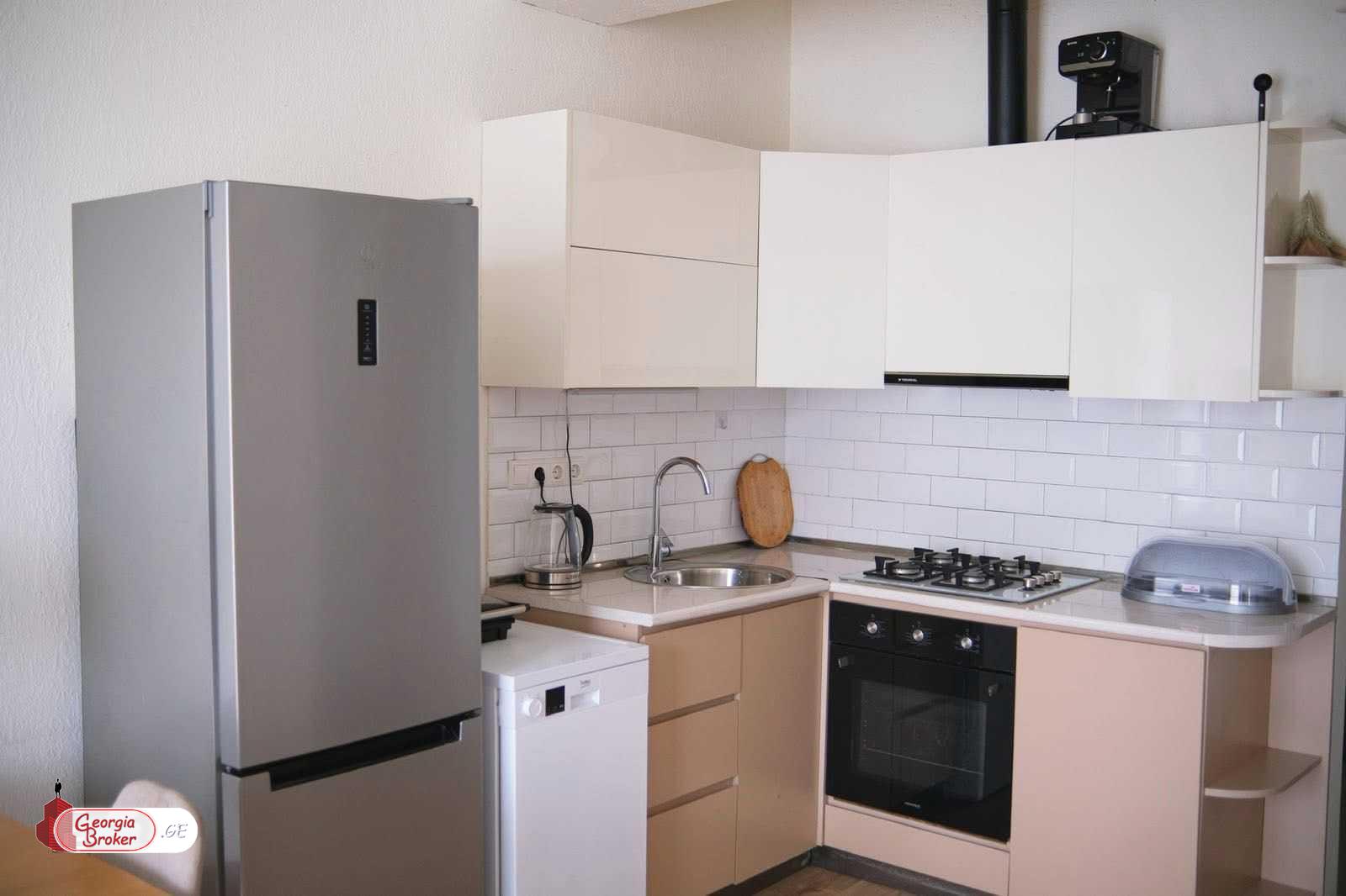 продается квартира с новым ремонтом 2-комнаты