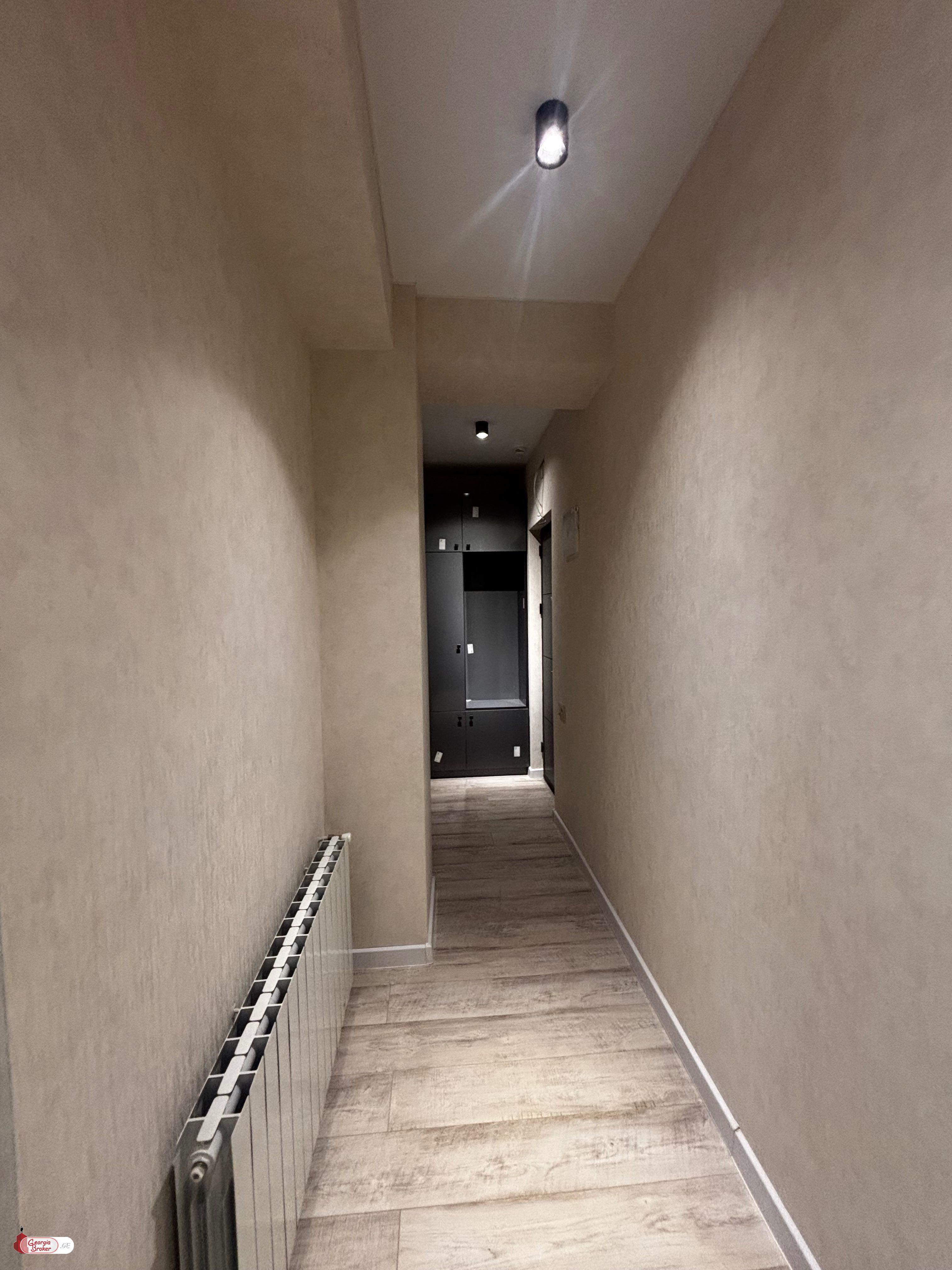 продается квартира с новым ремонтом 3-комнаты