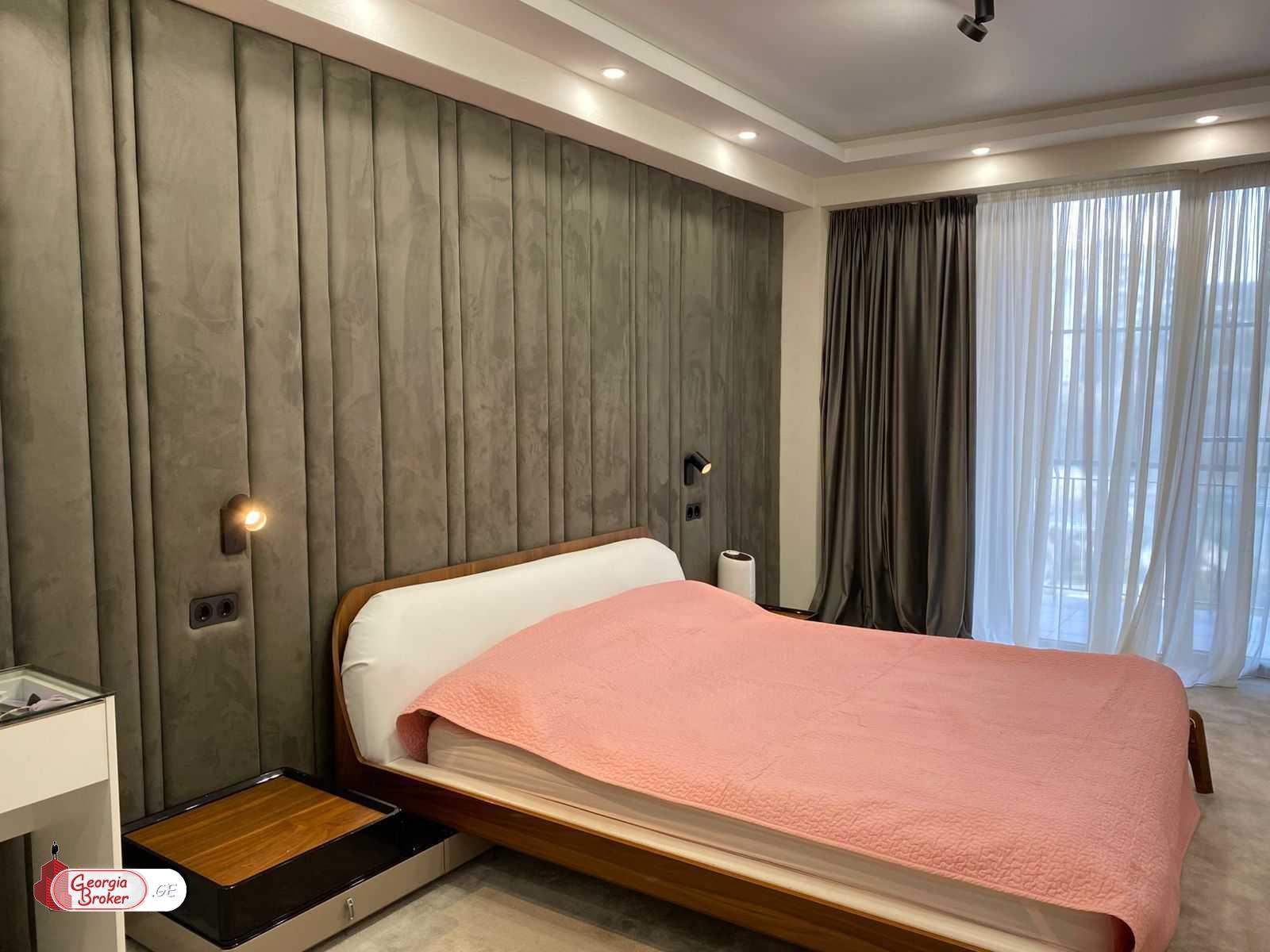 იყიდება ახალი გარემონტებული 5 ოთახიანი ბინა