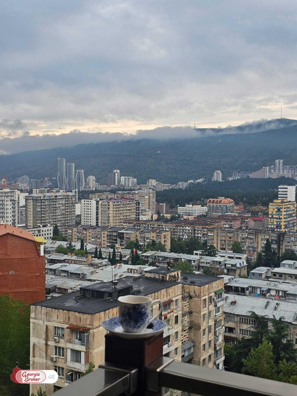 nearly repaired 3-room apartment for sale