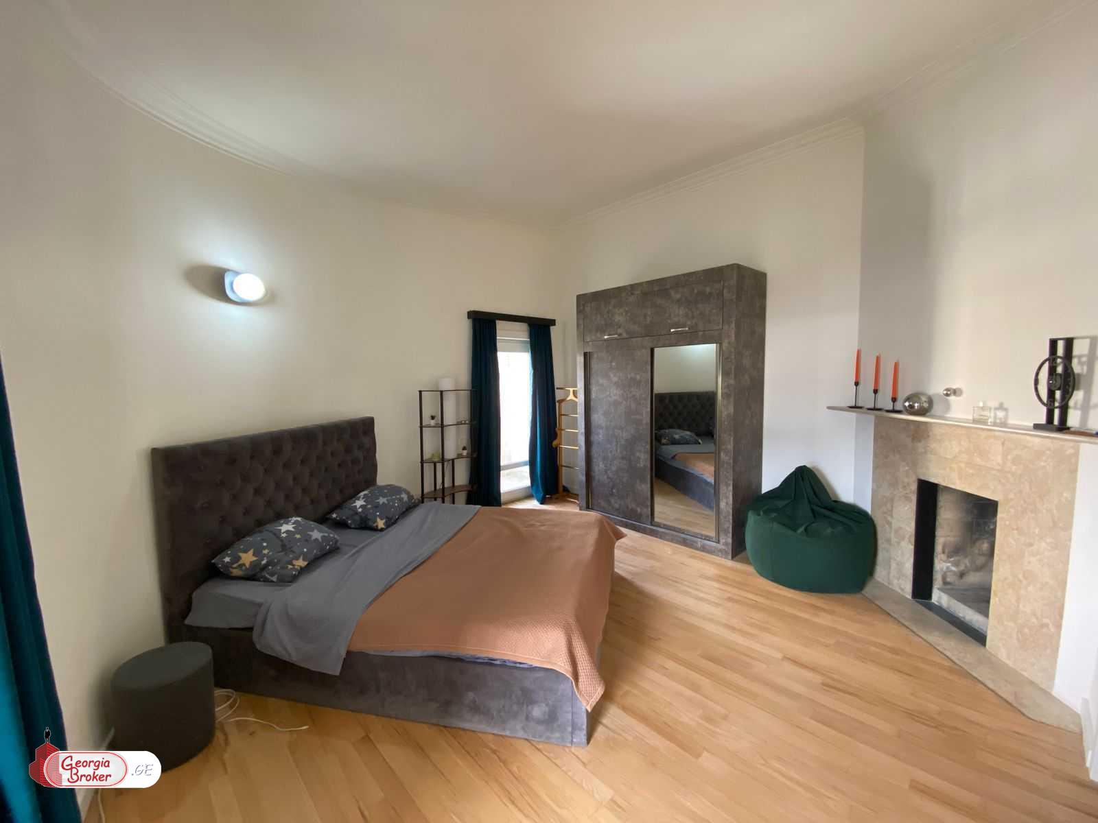 продается квартира с новым ремонтом 6-комнат