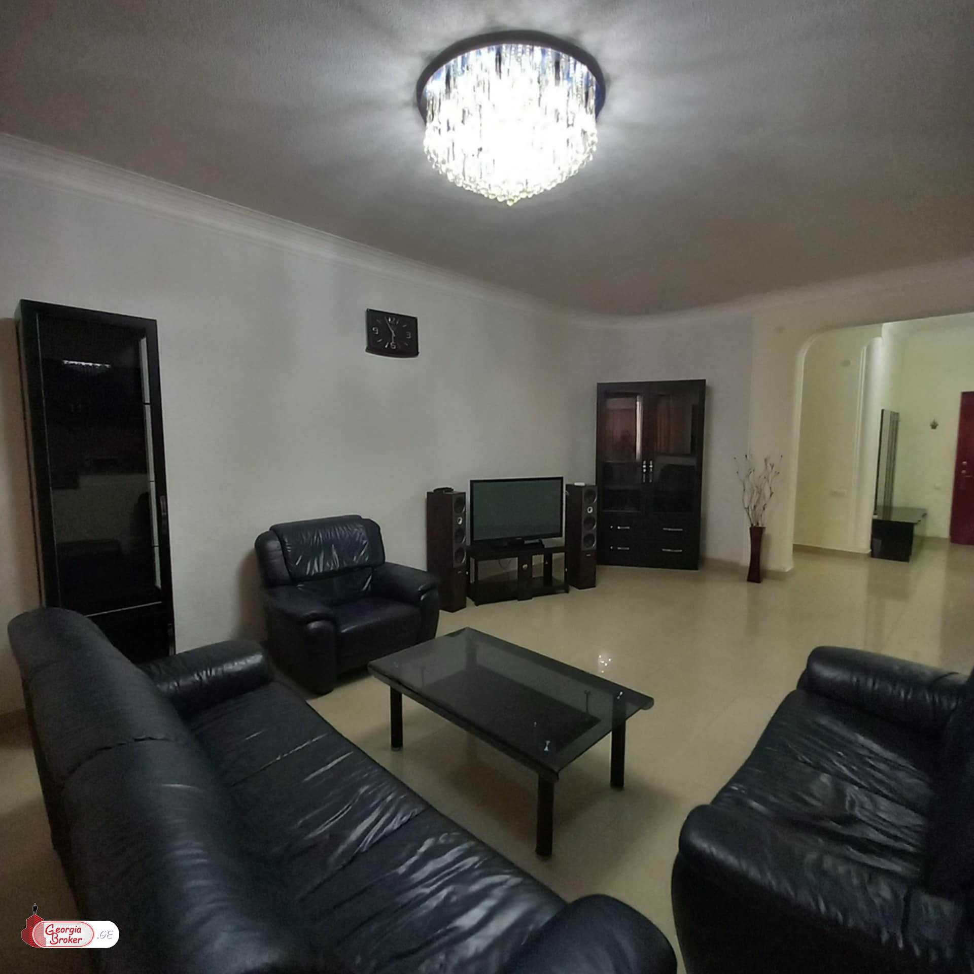 იყიდება ახალი გარემონტებული 4 ოთახიანი ბინა