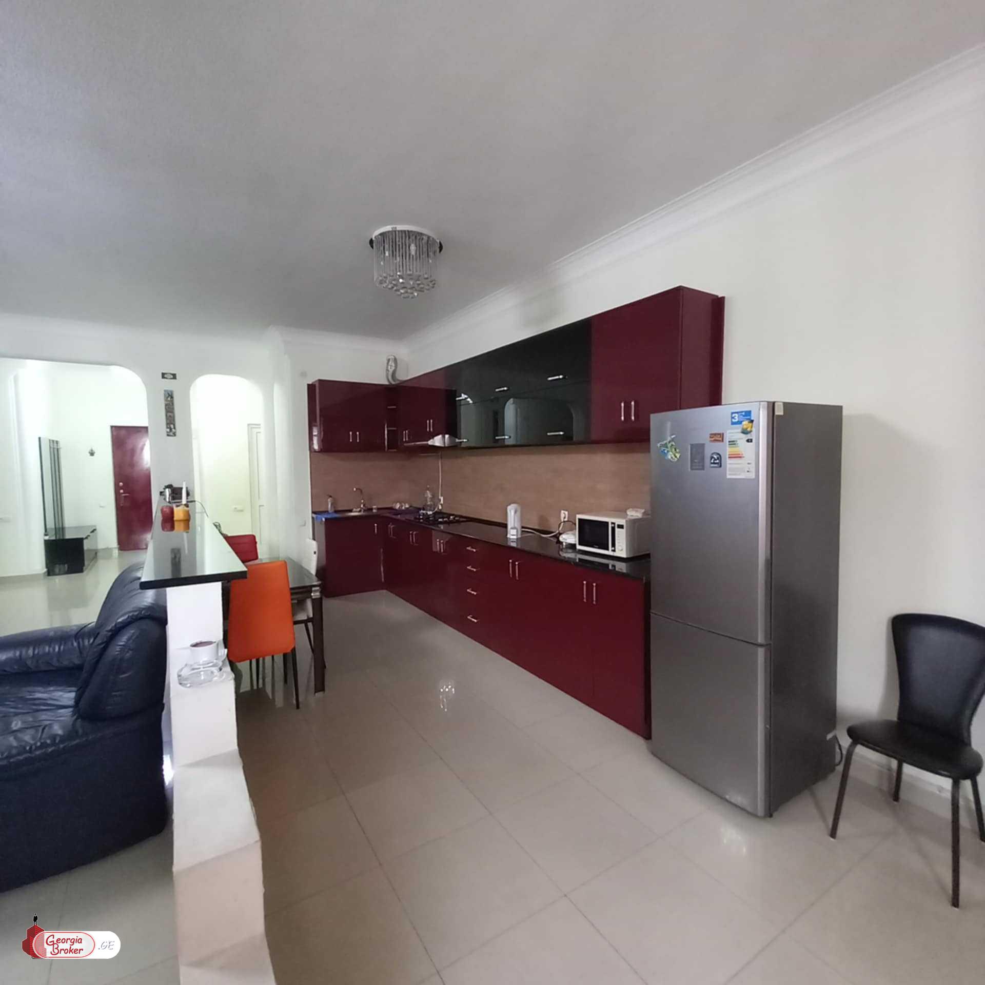 იყიდება ახალი გარემონტებული 4 ოთახიანი ბინა