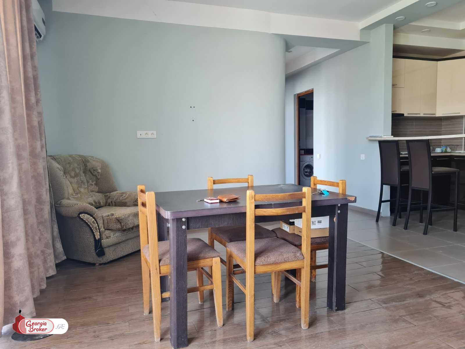 nearly repaired 3-room apartment for sale