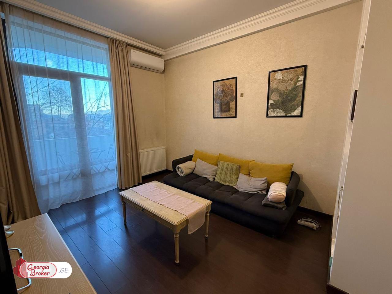 იყიდება ახალი გარემონტებული 2 ოთახიანი ბინა