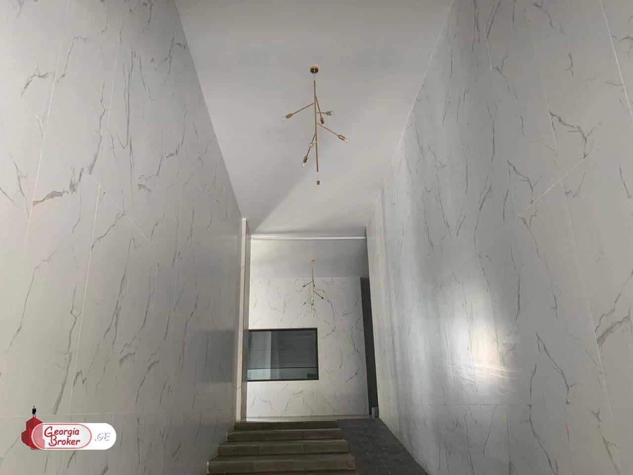 იყიდება ახალი გარემონტებული 2 ოთახიანი ბინა