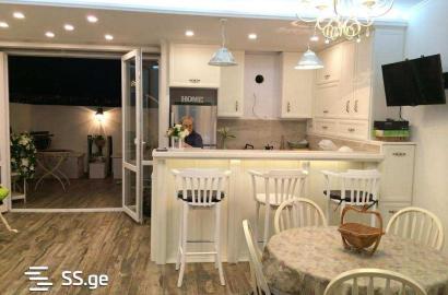 იყიდება ახალი გარემონტებული 4 ოთახიანი ბინა