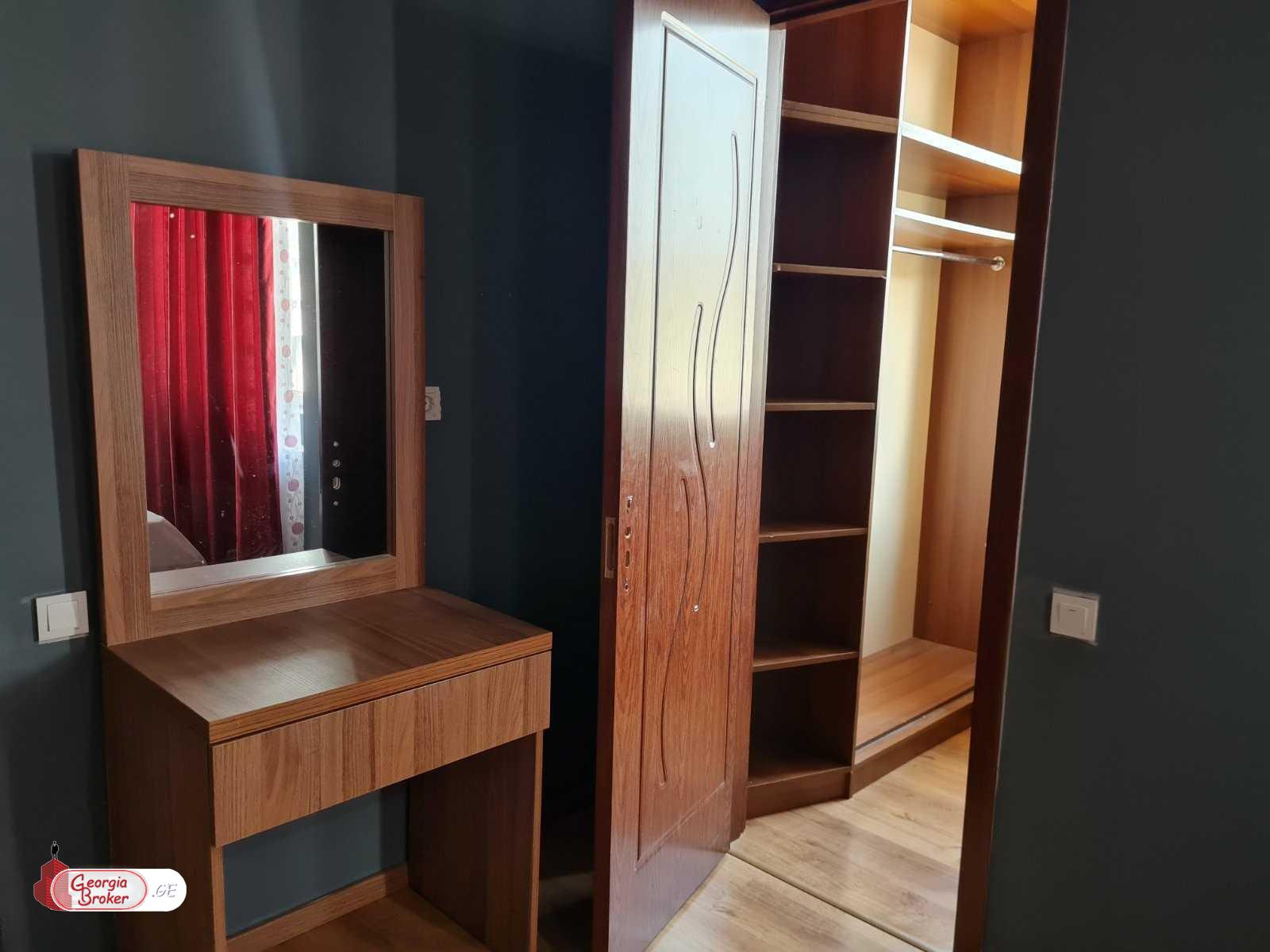 nearly repaired 3-room apartment for sale