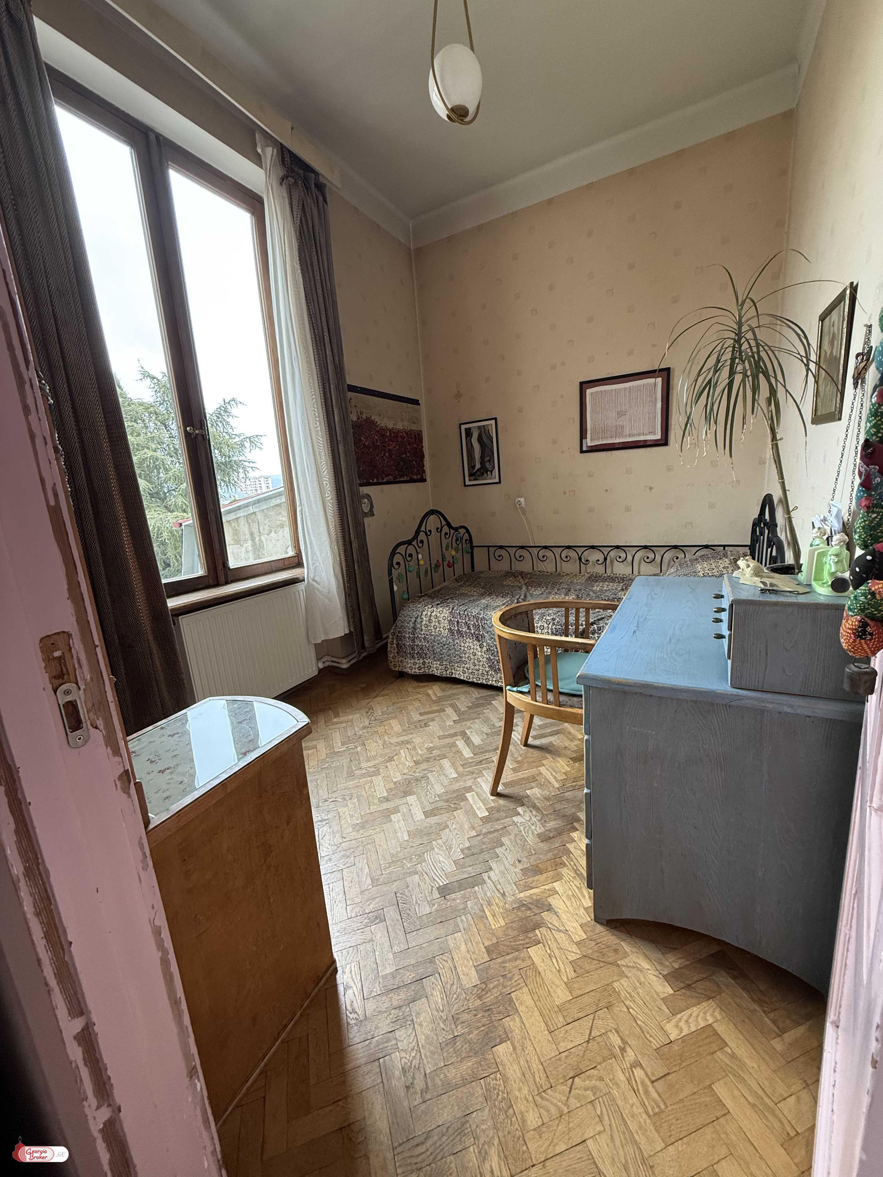 nearly repaired 3-room apartment for sale