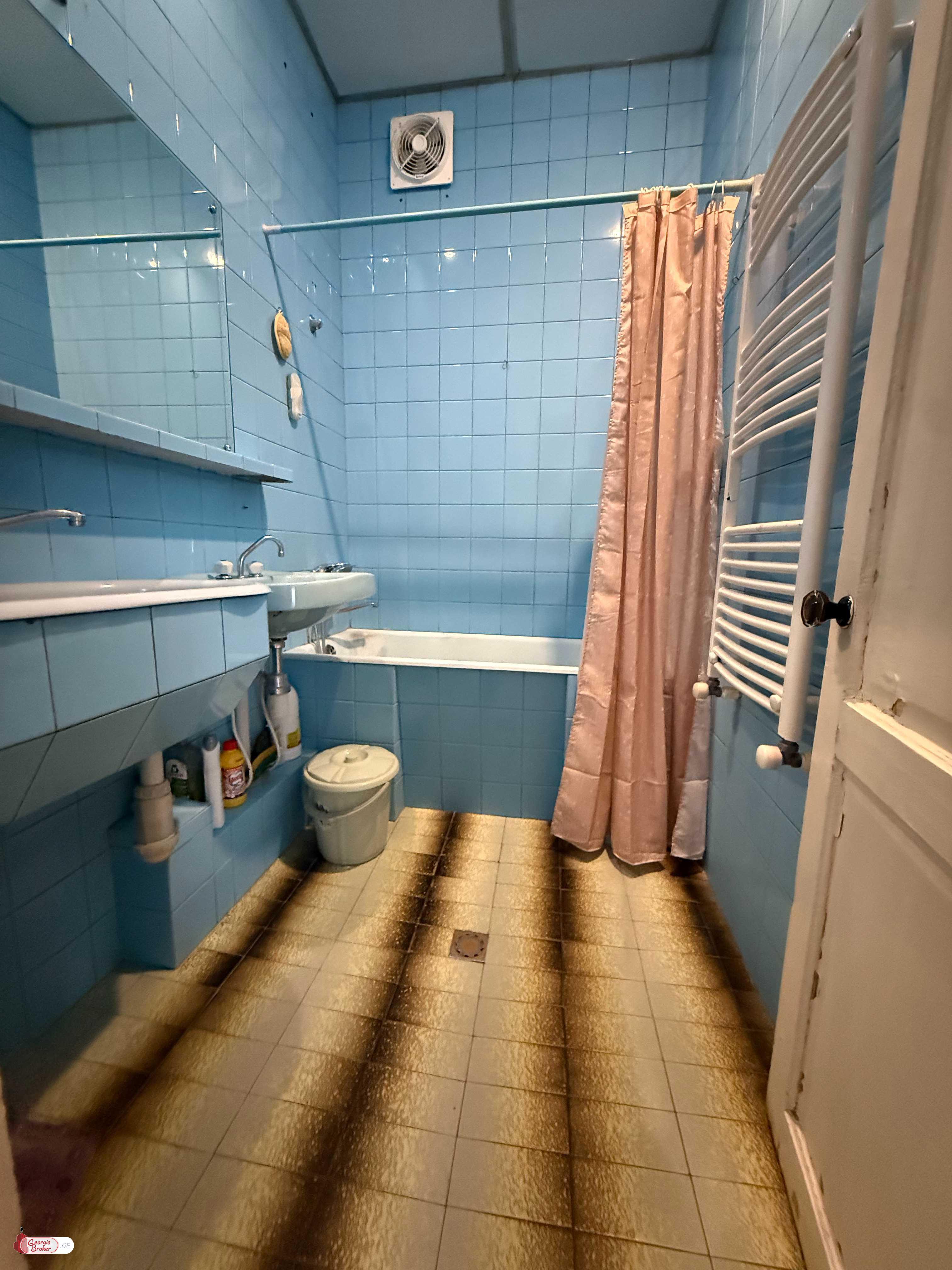 nearly repaired 3-room apartment for sale