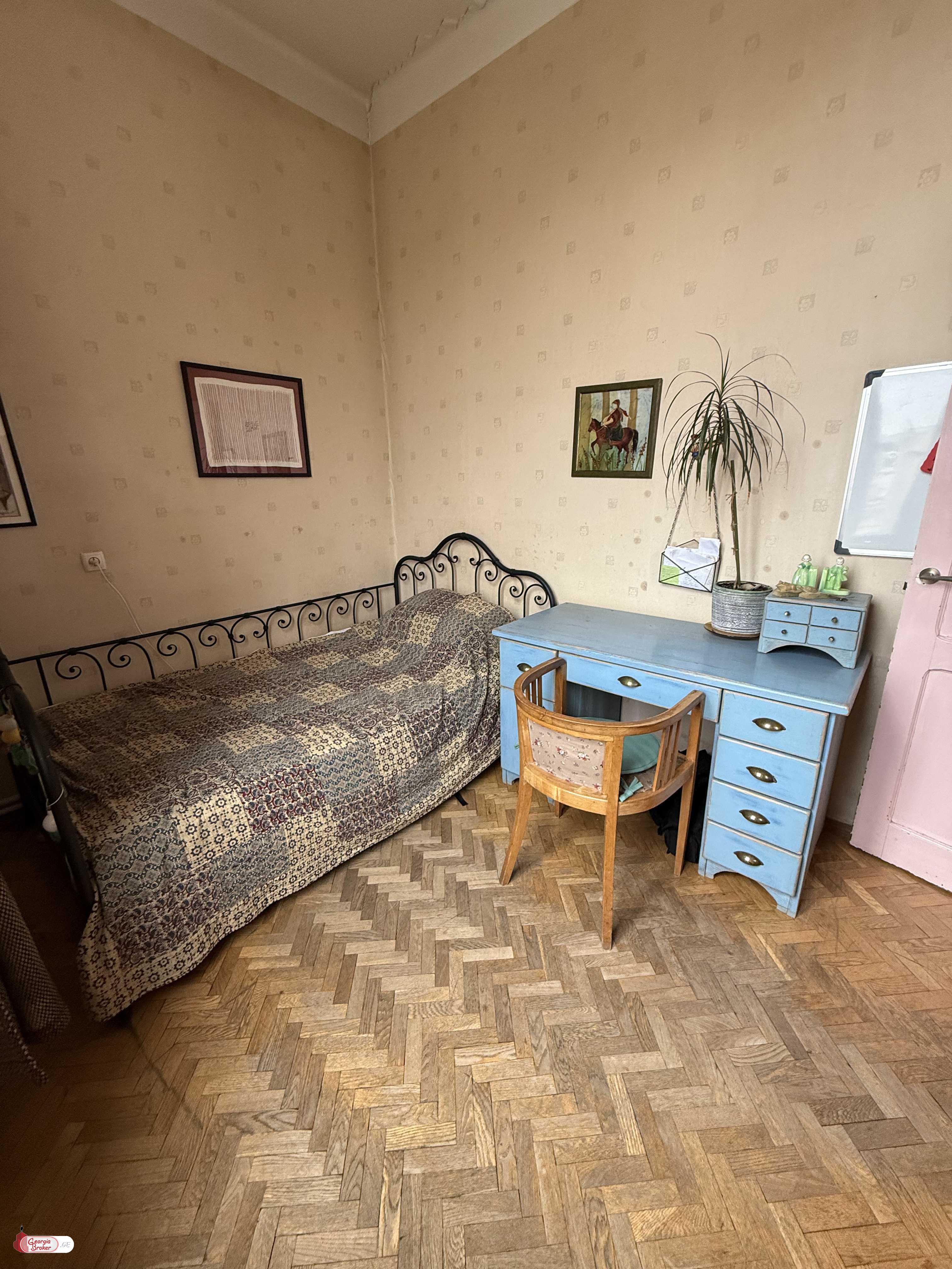 nearly repaired 3-room apartment for sale