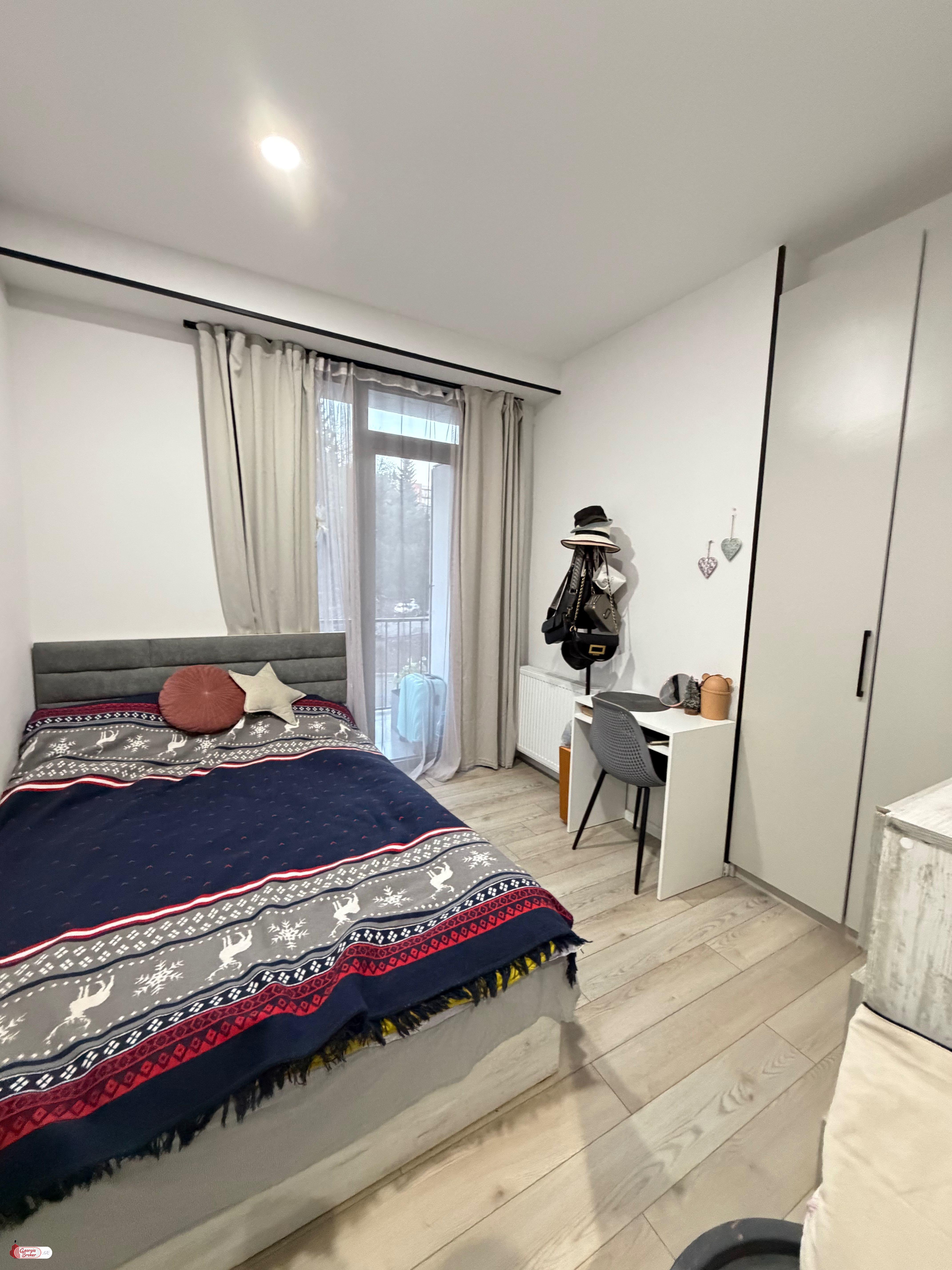 nearly repaired 3-room apartment for sale