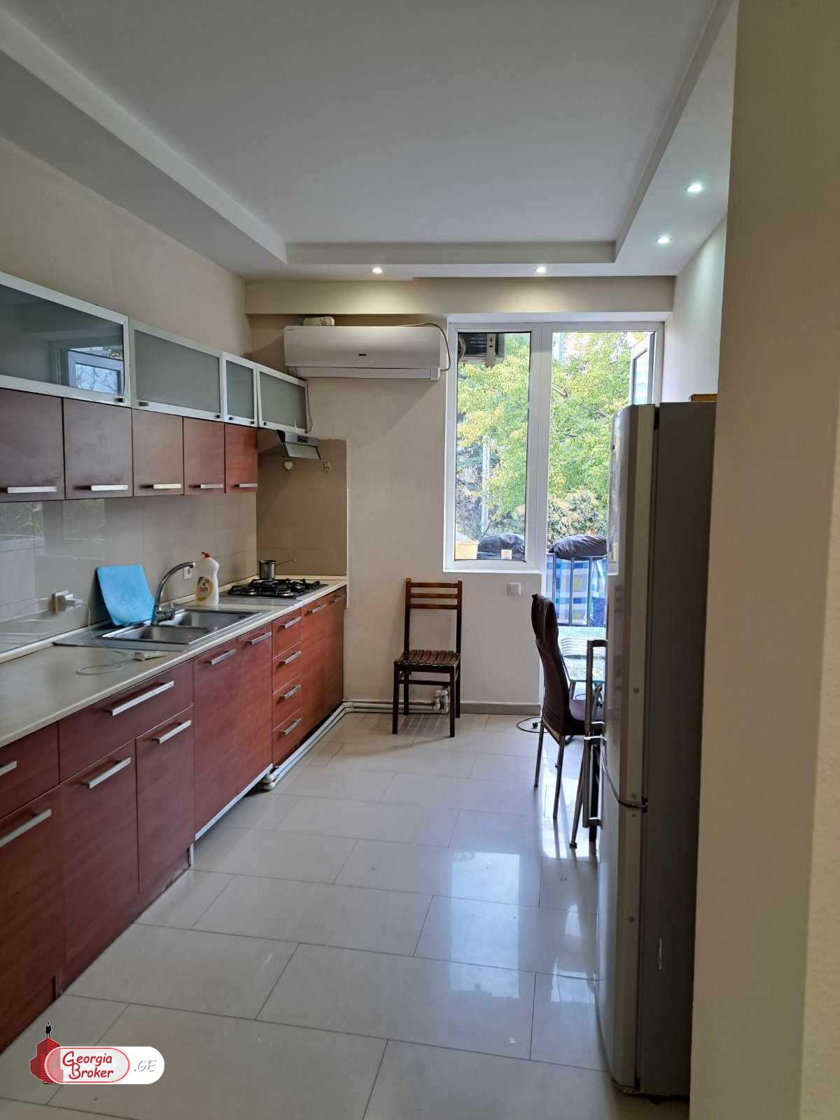 nearly repaired 3-room apartment for sale