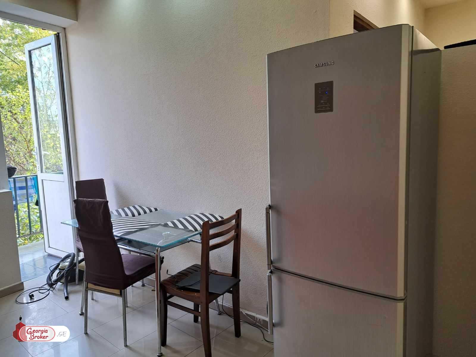 nearly repaired 3-room apartment for sale