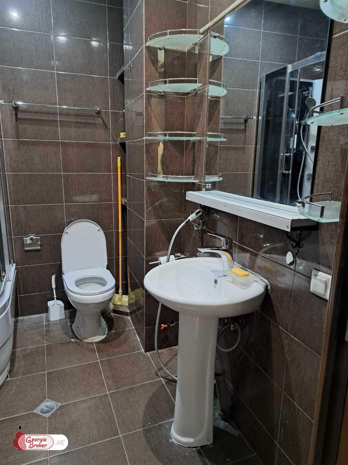 nearly repaired 3-room apartment for sale