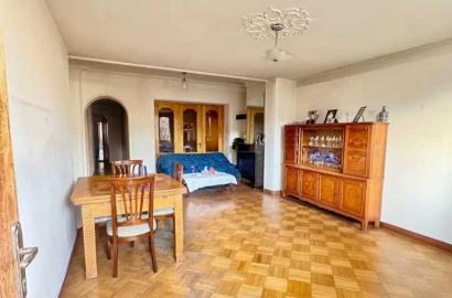 იყიდება ახალი გარემონტებული 5 ოთახიანი ბინა