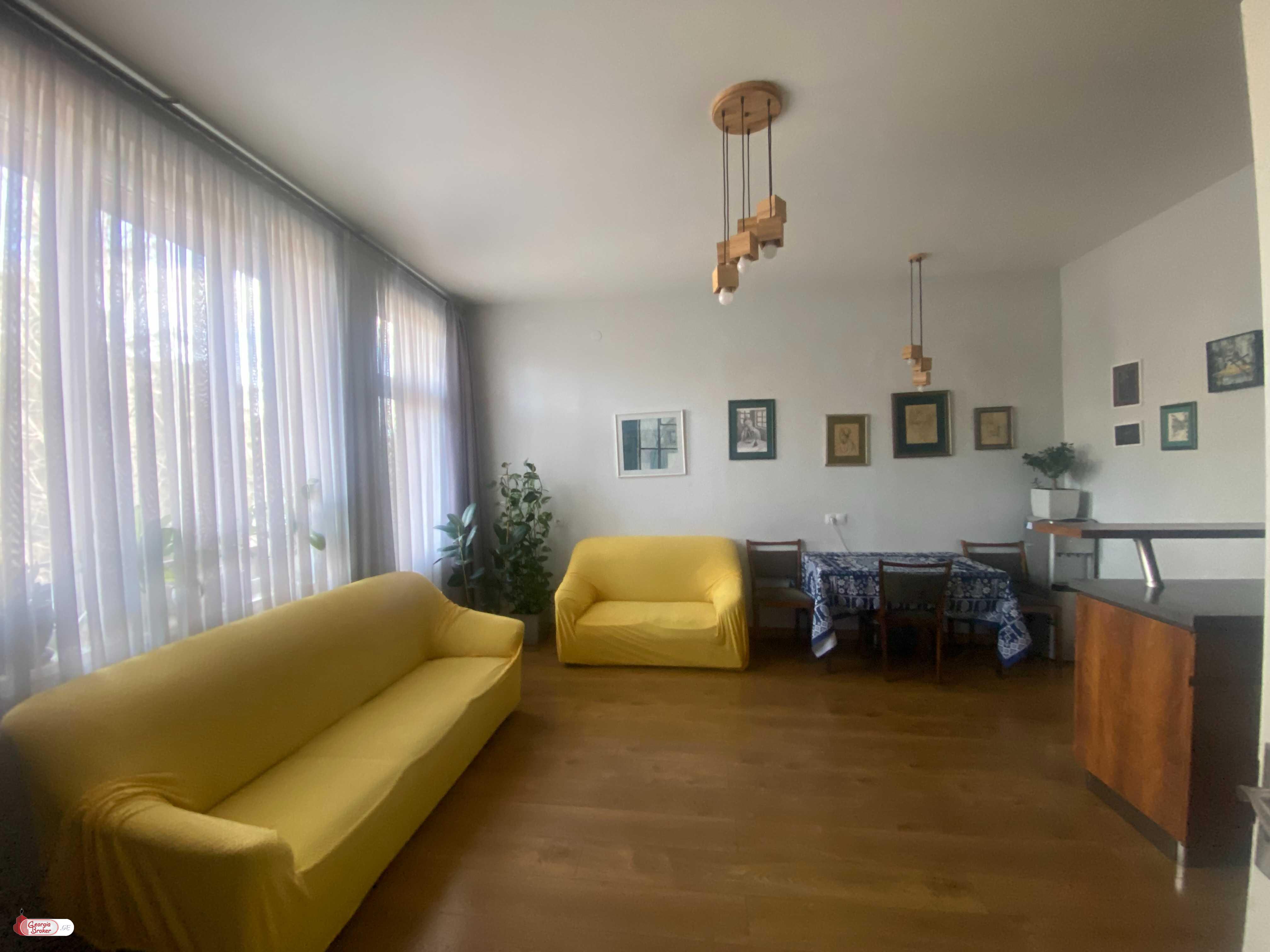 იყიდება ახალი გარემონტებული 3 ოთახიანი ბინა