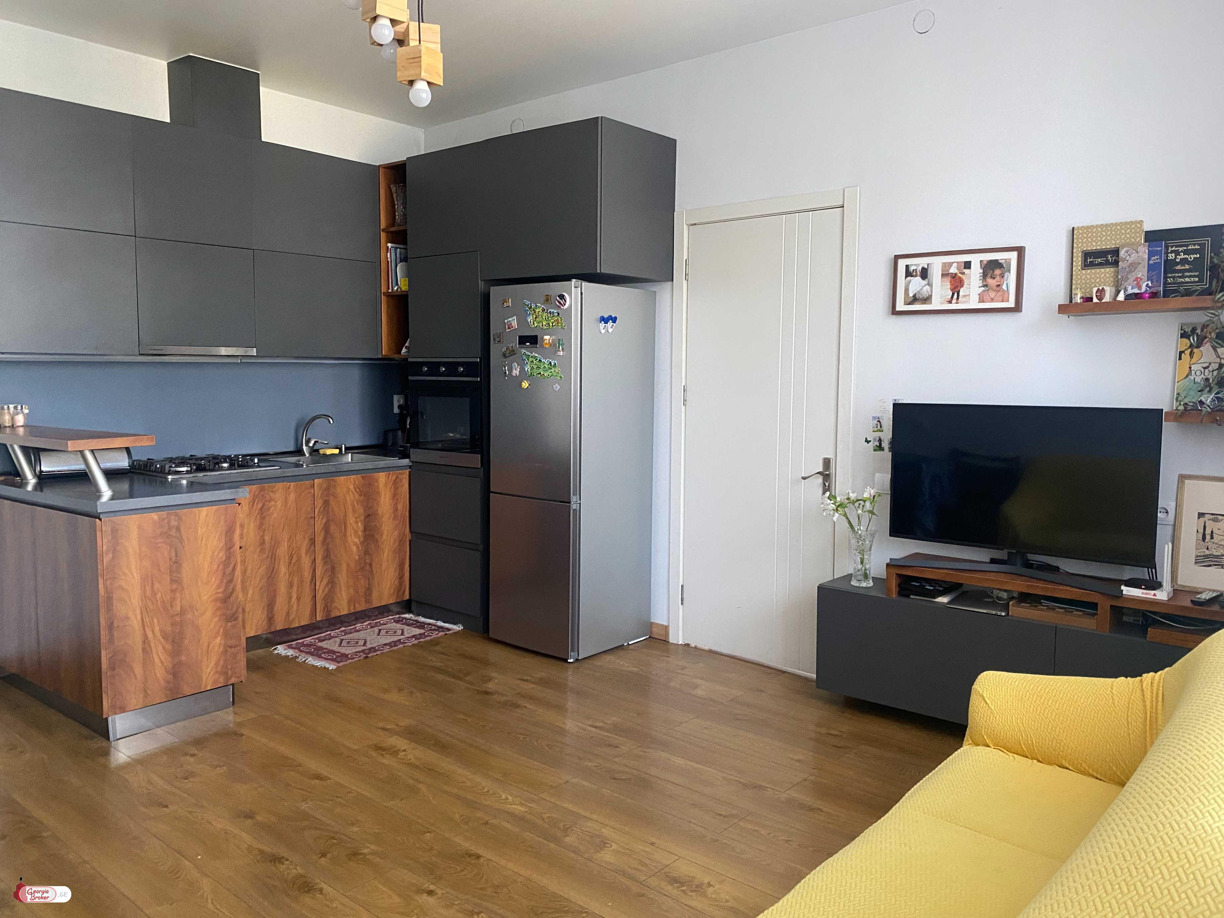 იყიდება ახალი გარემონტებული 3 ოთახიანი ბინა