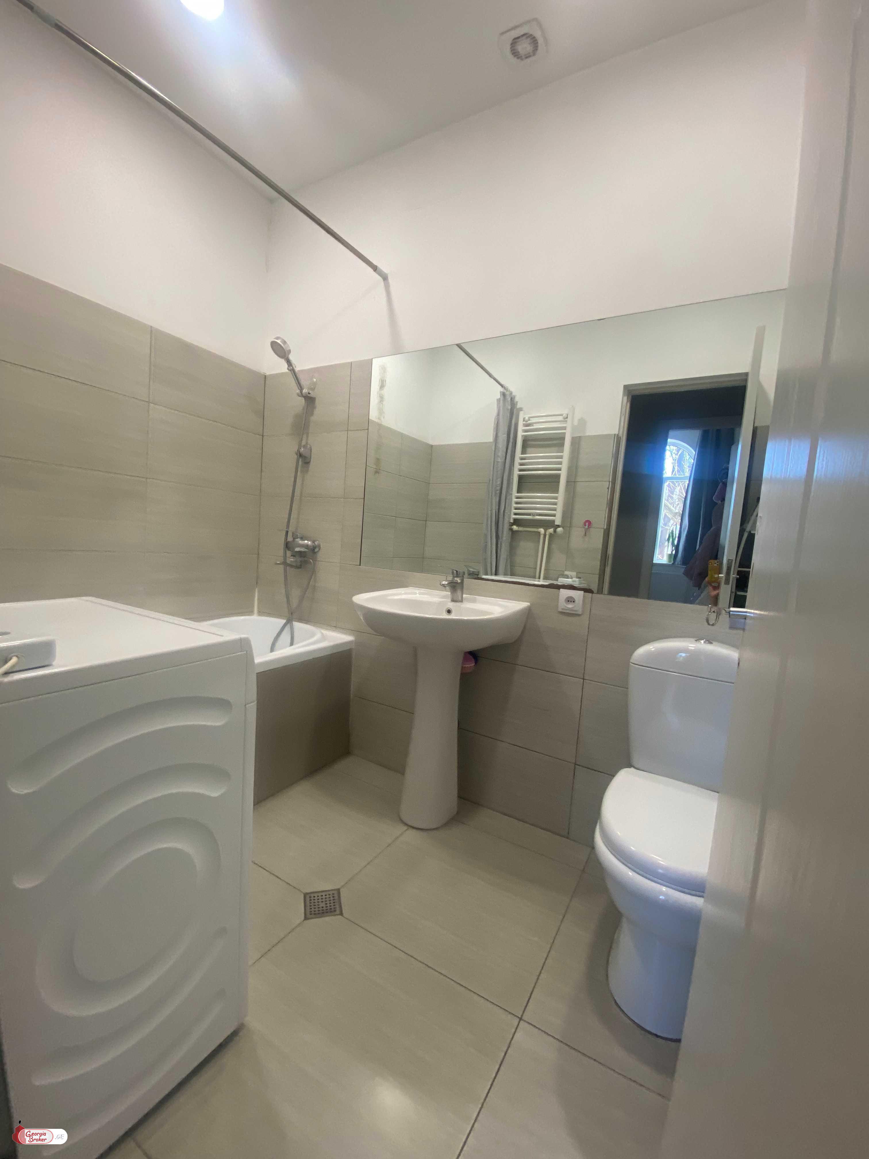 იყიდება ახალი გარემონტებული 3 ოთახიანი ბინა