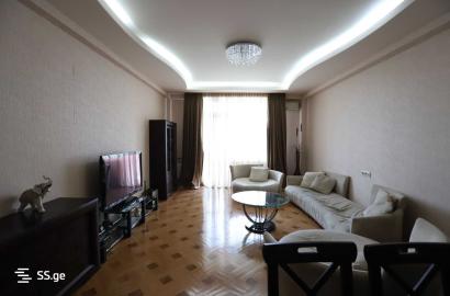 продается квартира с новым ремонтом 3-комнаты