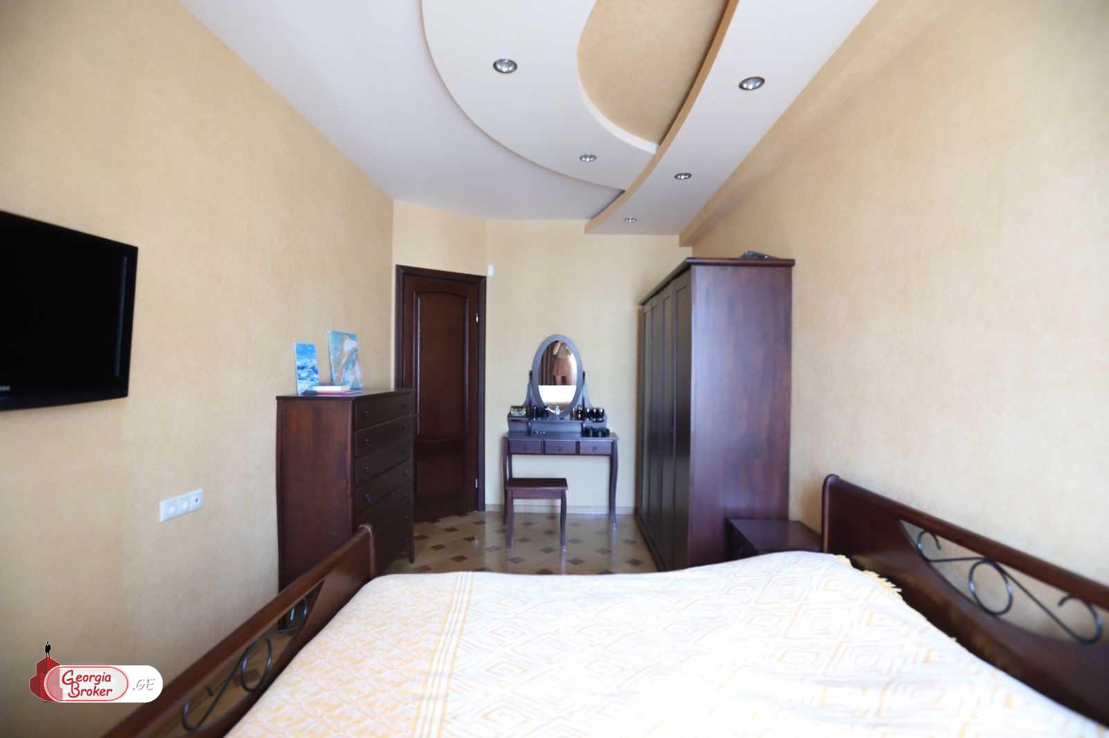 იყიდება ახალი გარემონტებული 3 ოთახიანი ბინა