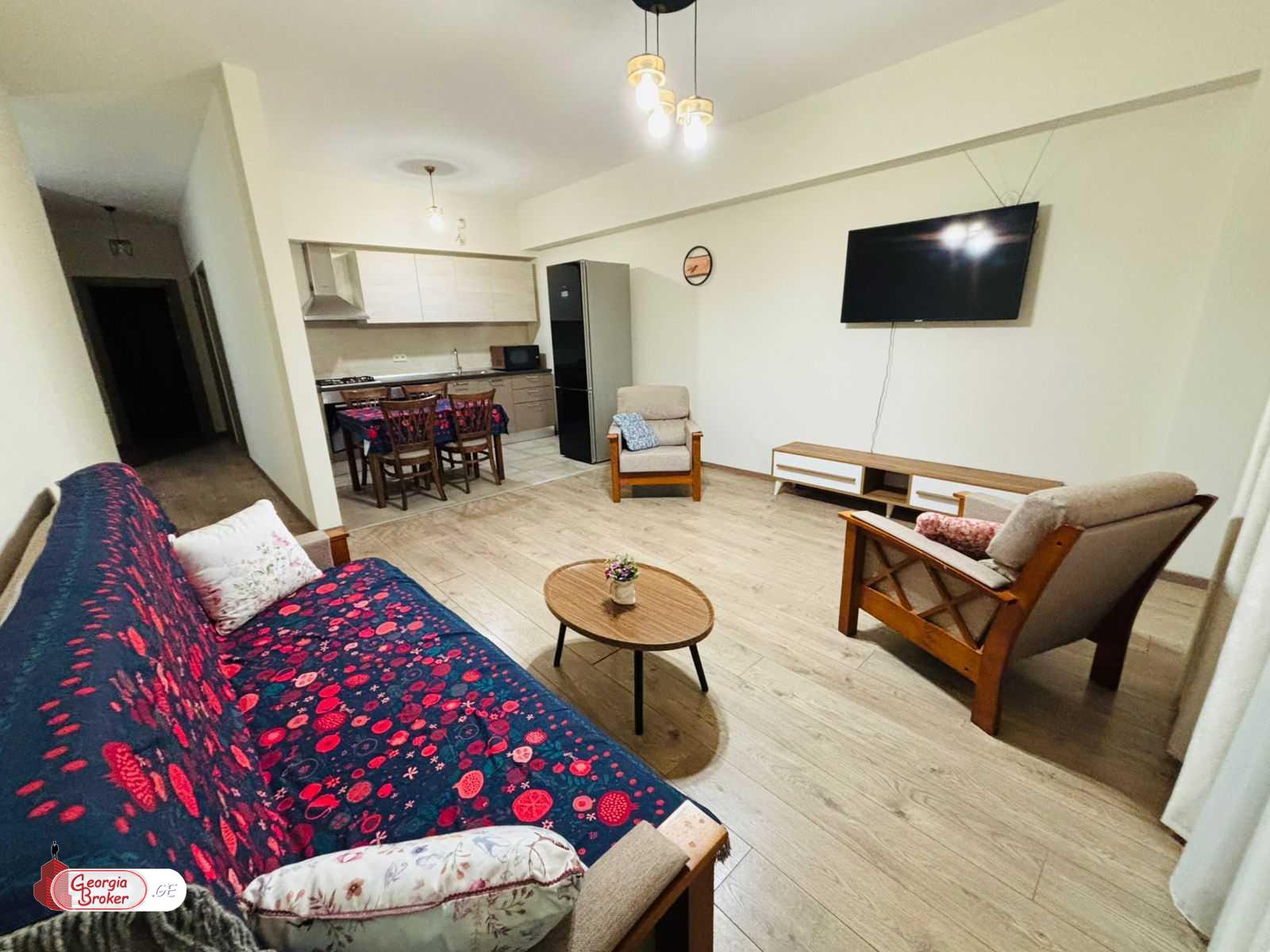 იყიდება ახალი გარემონტებული 4 ოთახიანი ბინა