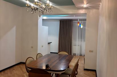 იყიდება ახალი გარემონტებული 2 ოთახიანი ბინა