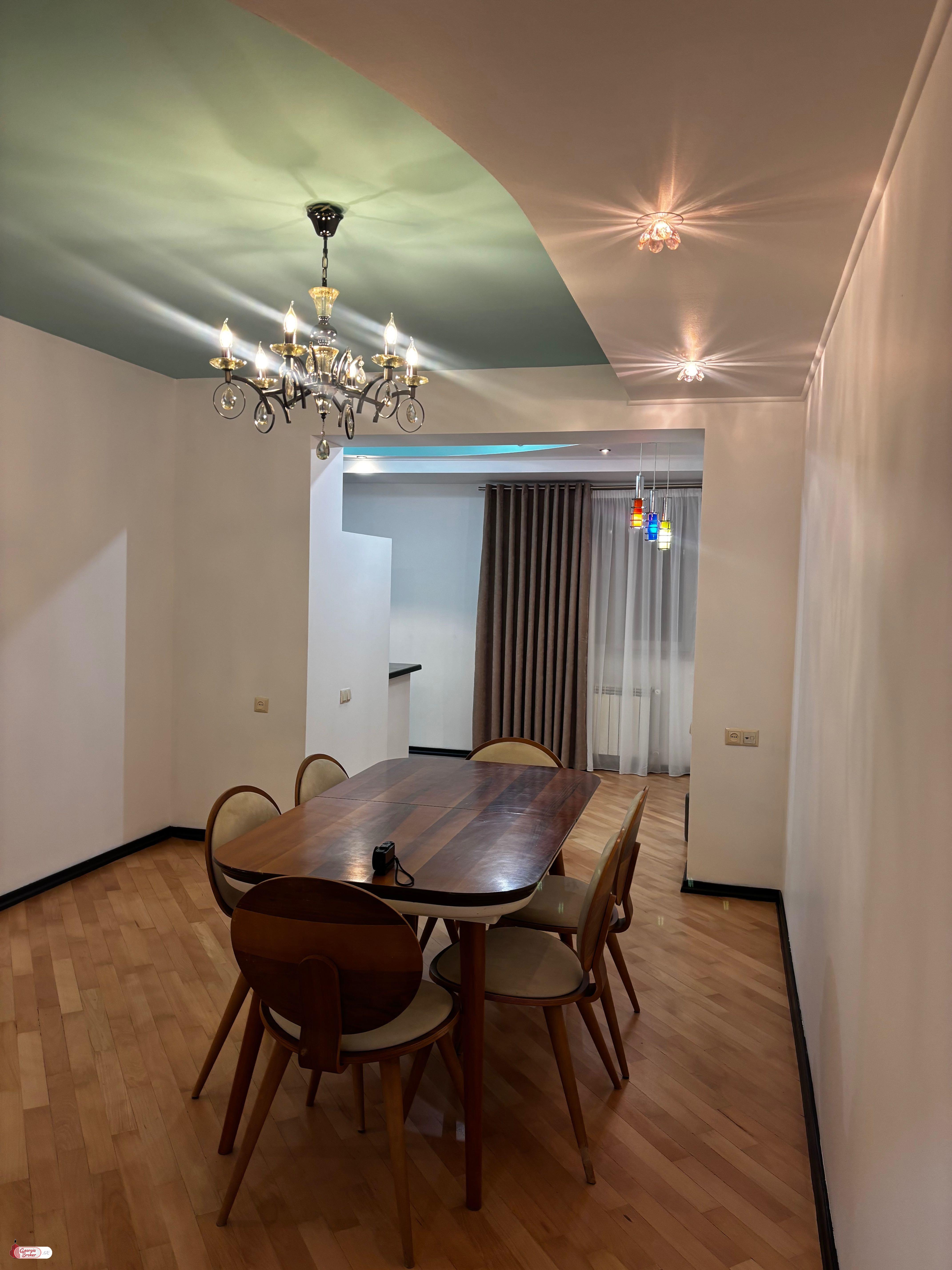 იყიდება ახალი გარემონტებული 2 ოთახიანი ბინა