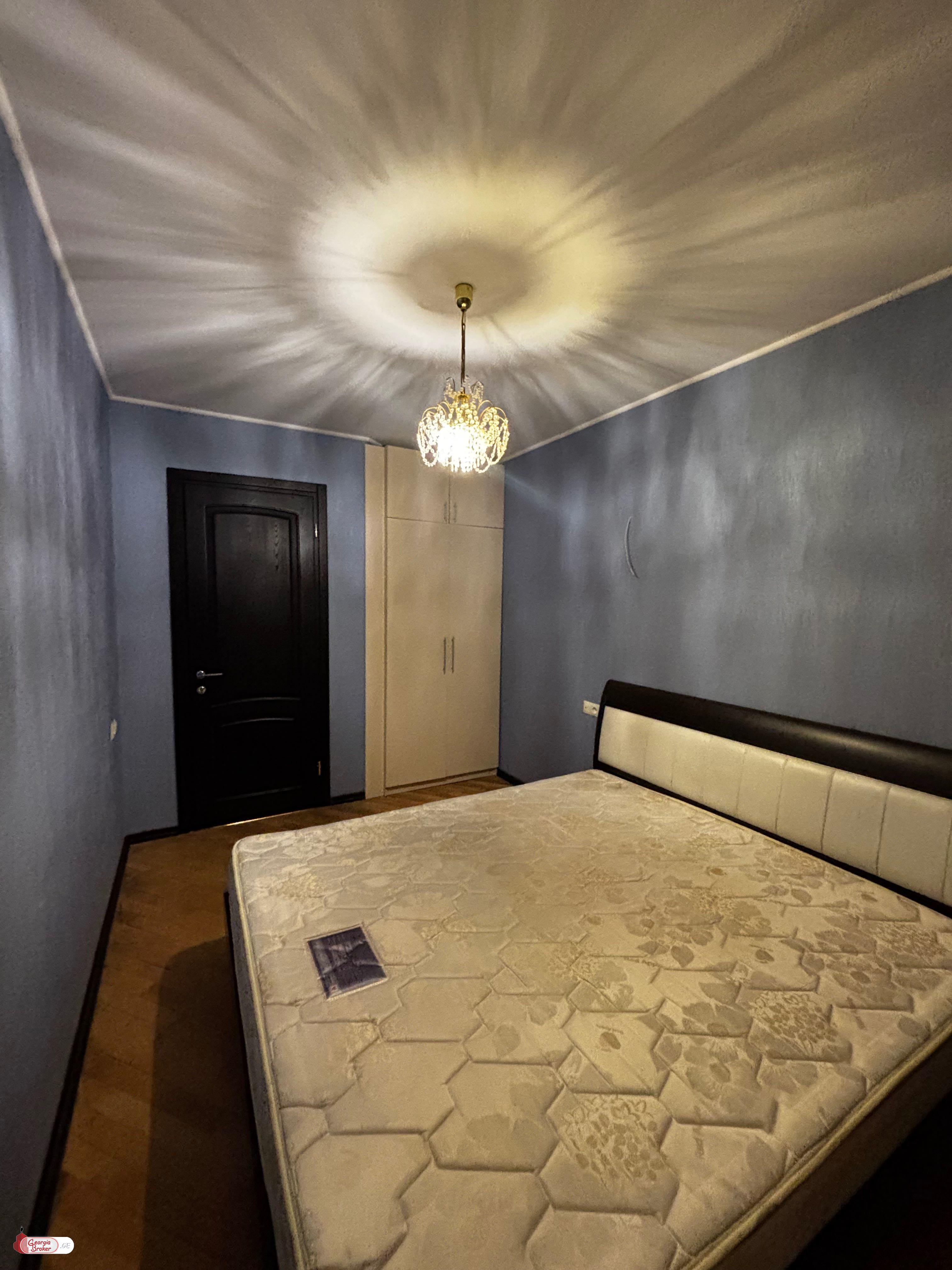 იყიდება ახალი გარემონტებული 2 ოთახიანი ბინა