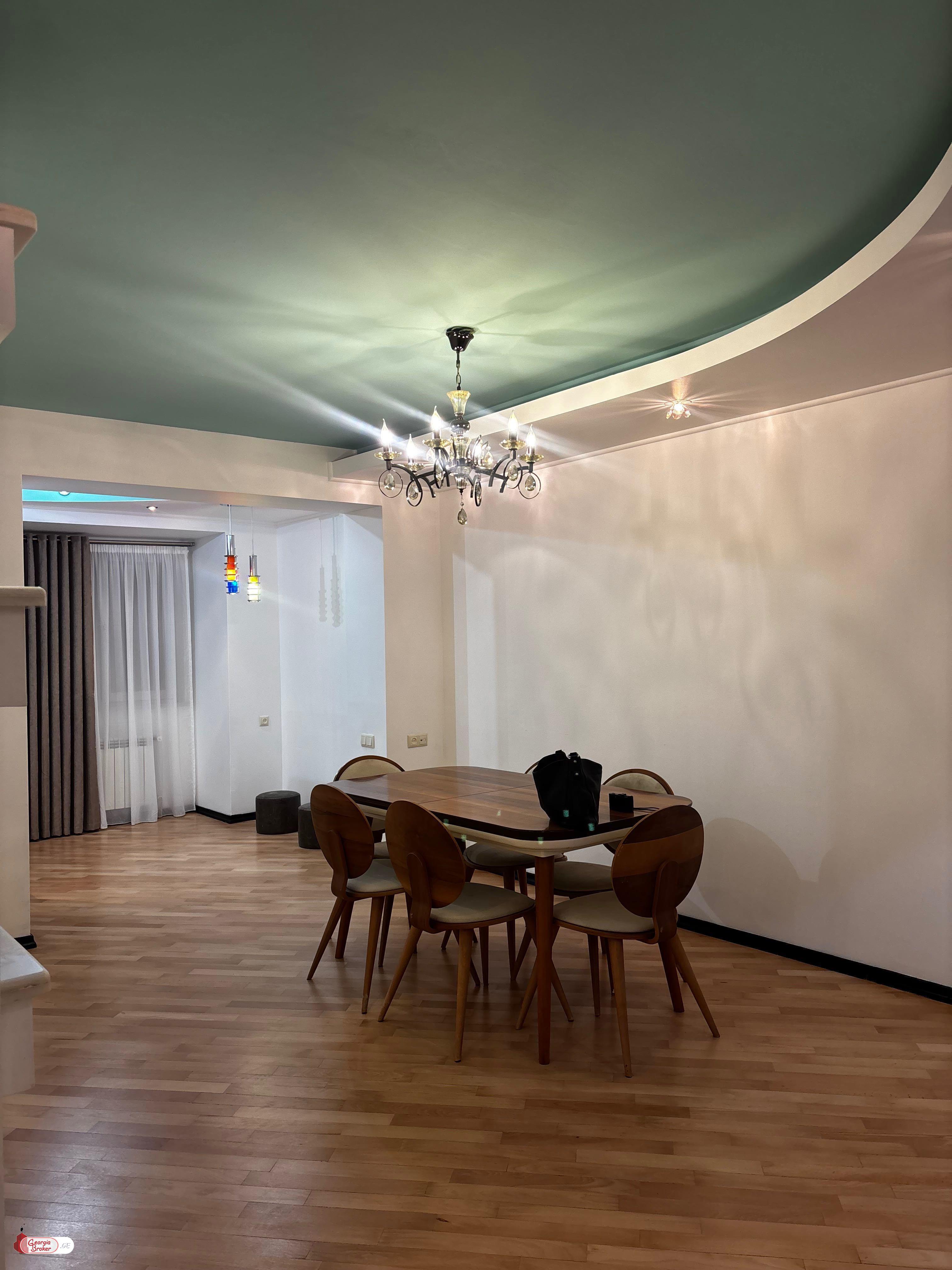 იყიდება ახალი გარემონტებული 2 ოთახიანი ბინა