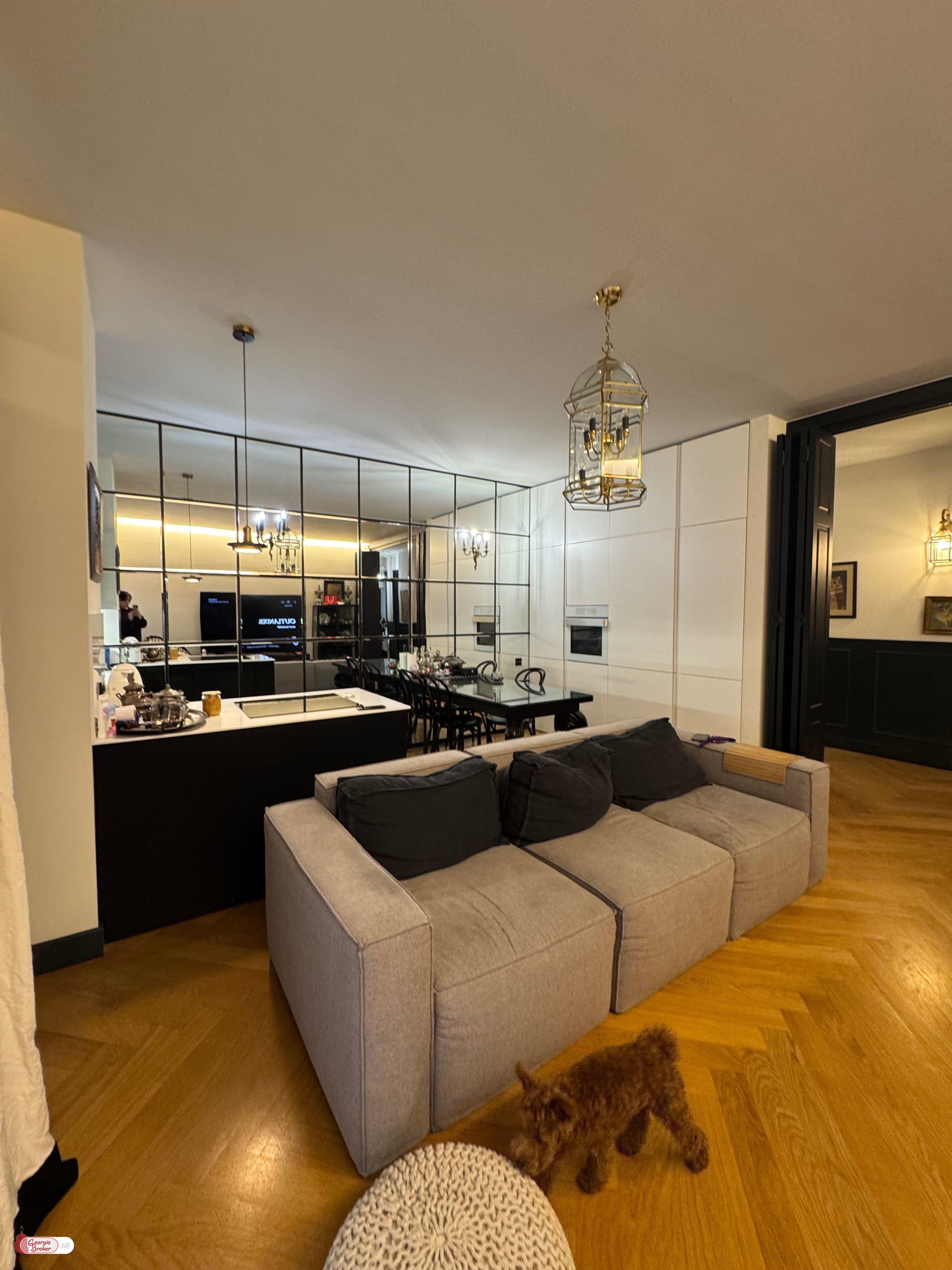 იყიდება ახალი გარემონტებული 4 ოთახიანი ბინა