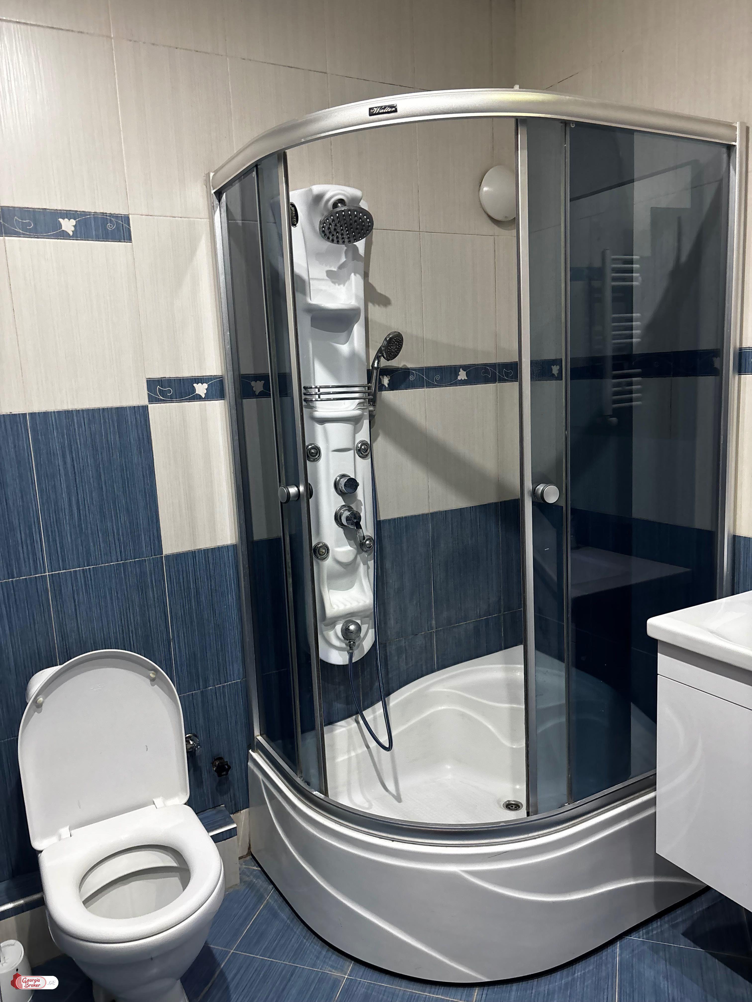 იყიდება ახალი გარემონტებული 2 ოთახიანი ბინა