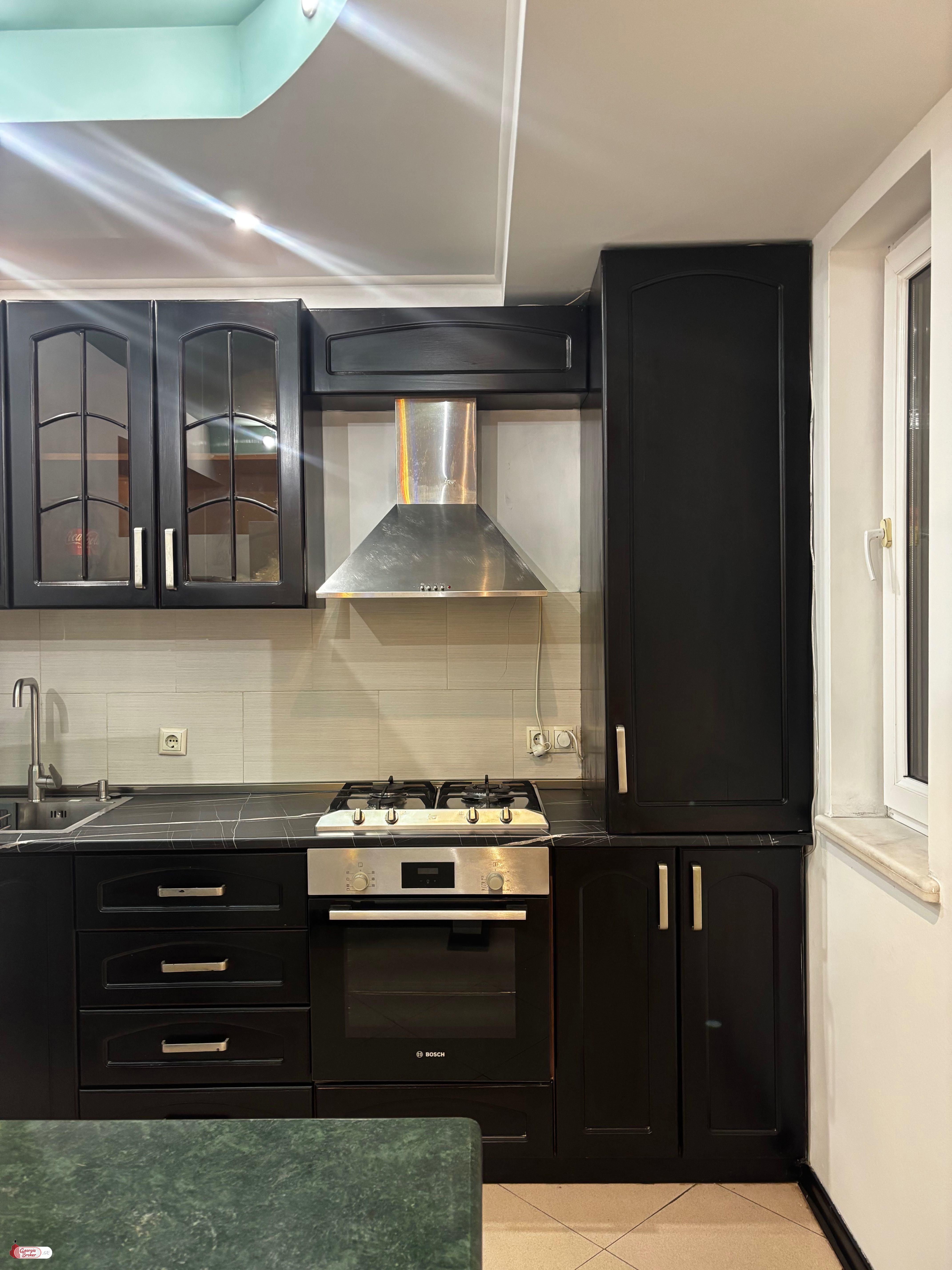 იყიდება ახალი გარემონტებული 2 ოთახიანი ბინა