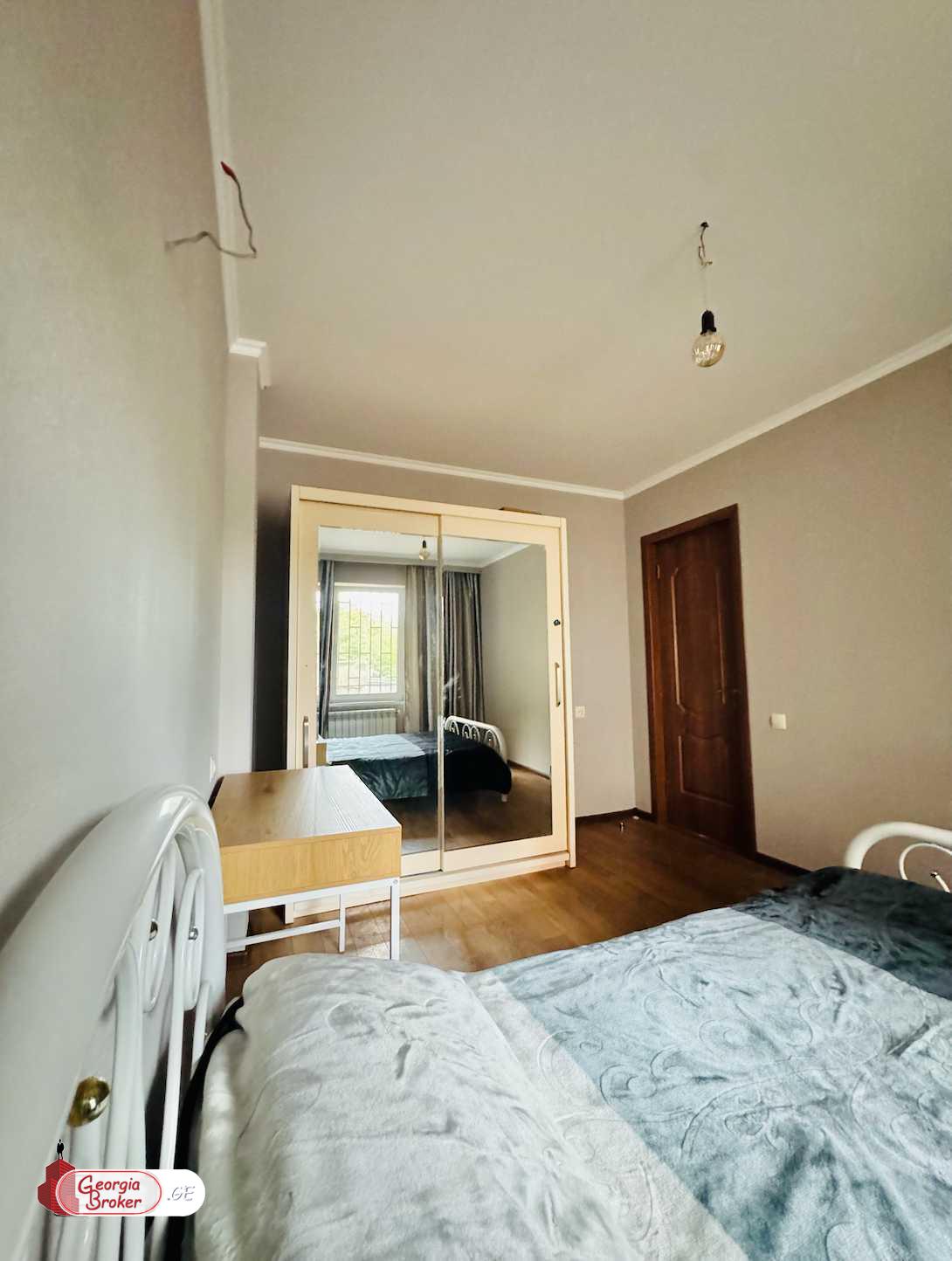 იყიდება ახალი გარემონტებული 4 ოთახიანი ბინა