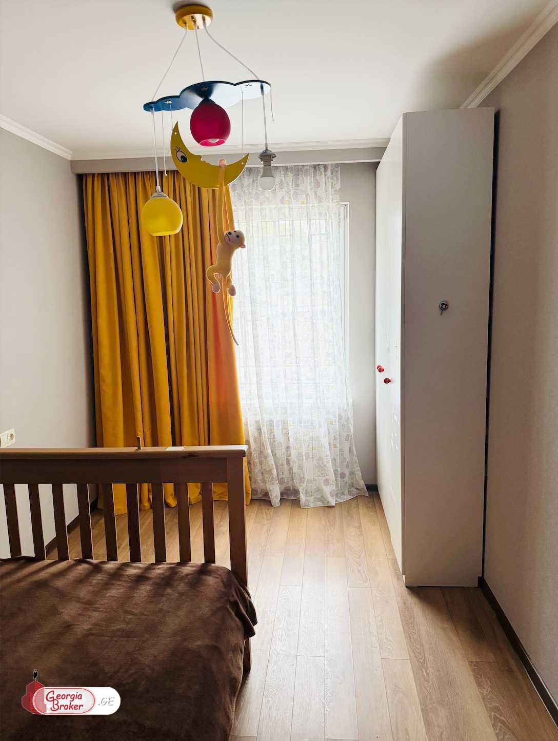 იყიდება ახალი გარემონტებული 4 ოთახიანი ბინა