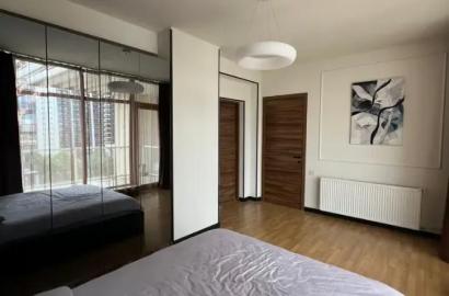 продается квартира с новым ремонтом 4-комнаты