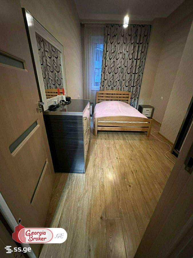 nearly repaired 3-room apartment for sale