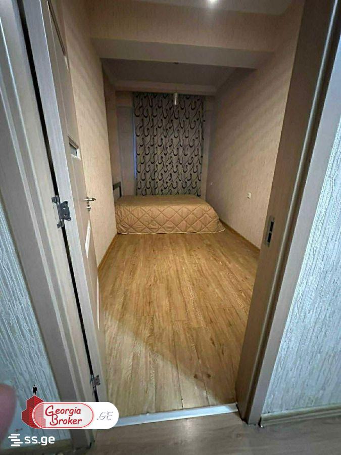 nearly repaired 3-room apartment for sale