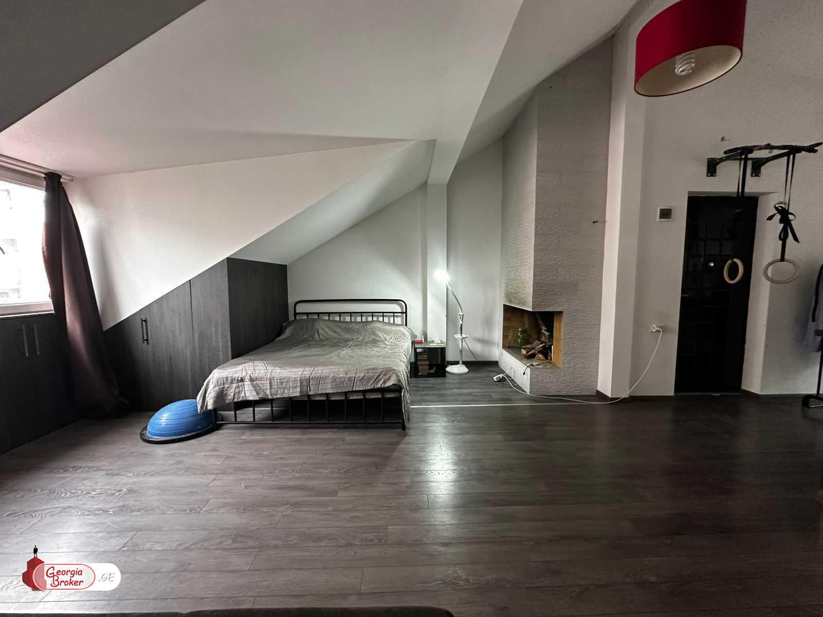 продается квартира с новым ремонтом 6-комнат