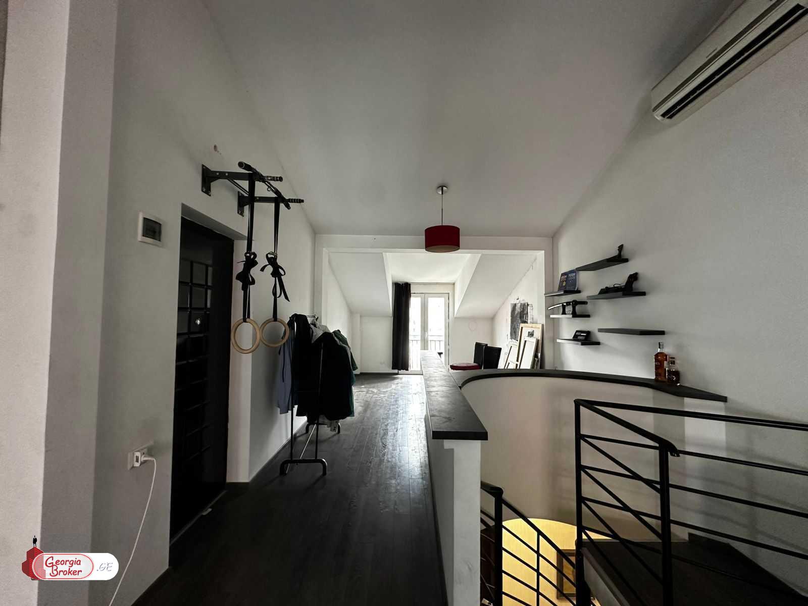 продается квартира с новым ремонтом 6-комнат