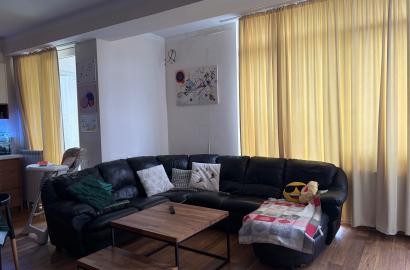 продается квартира с новым ремонтом 3-комнаты